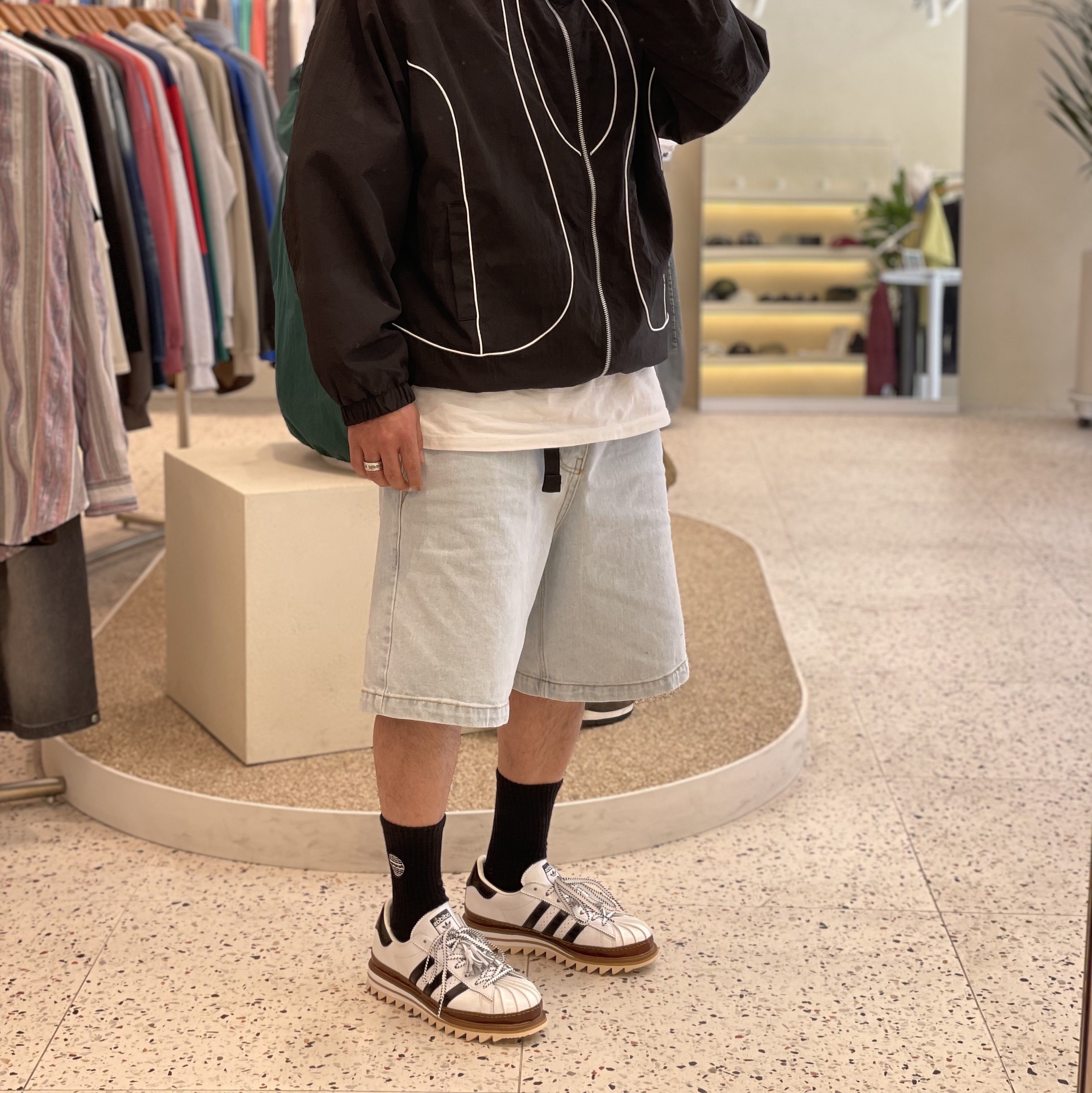 Adidas x Clot Superstar Cloud White Core Black 착용 스타일