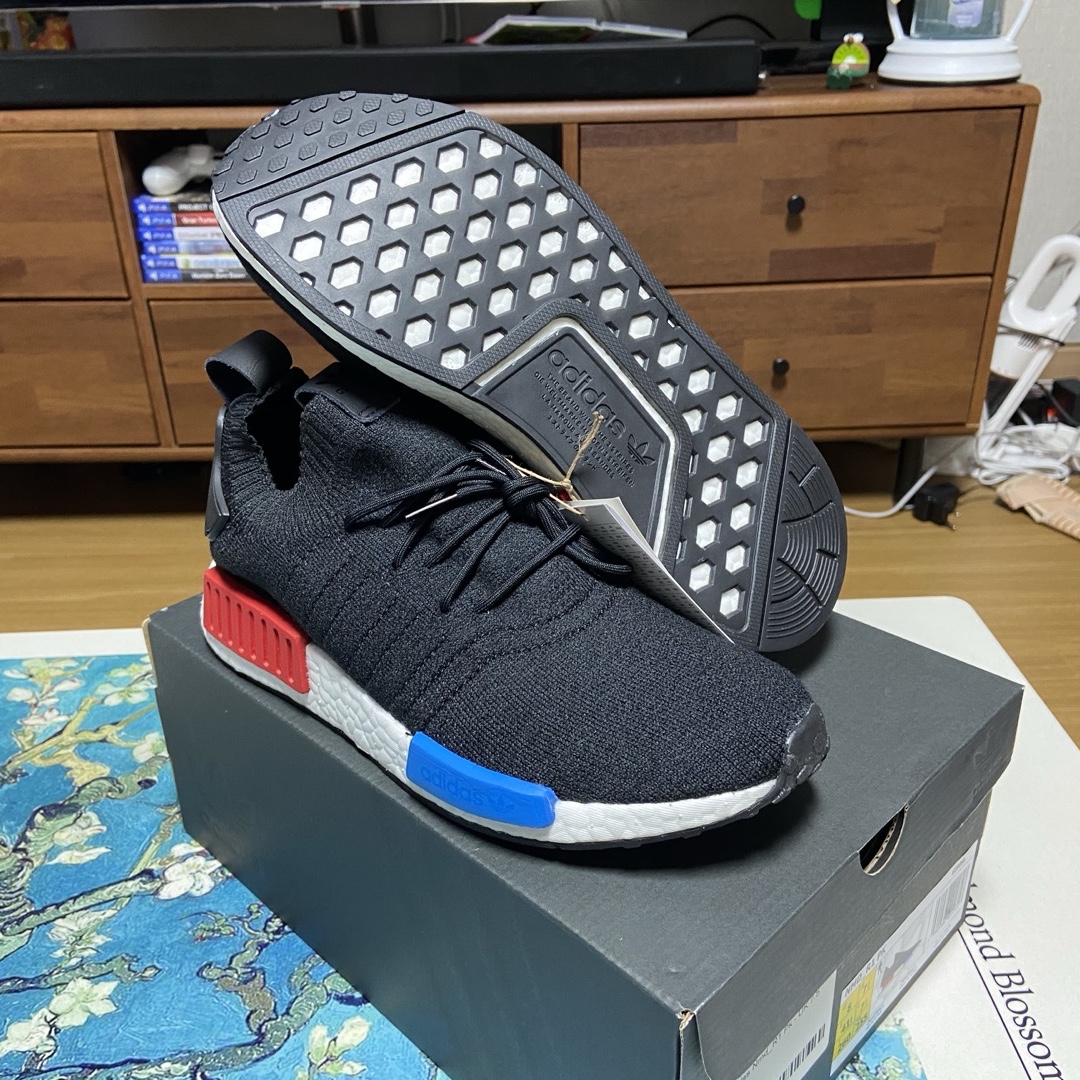 Adidas NMD R1 Primeknit Core Black 착용 스타일 - 4