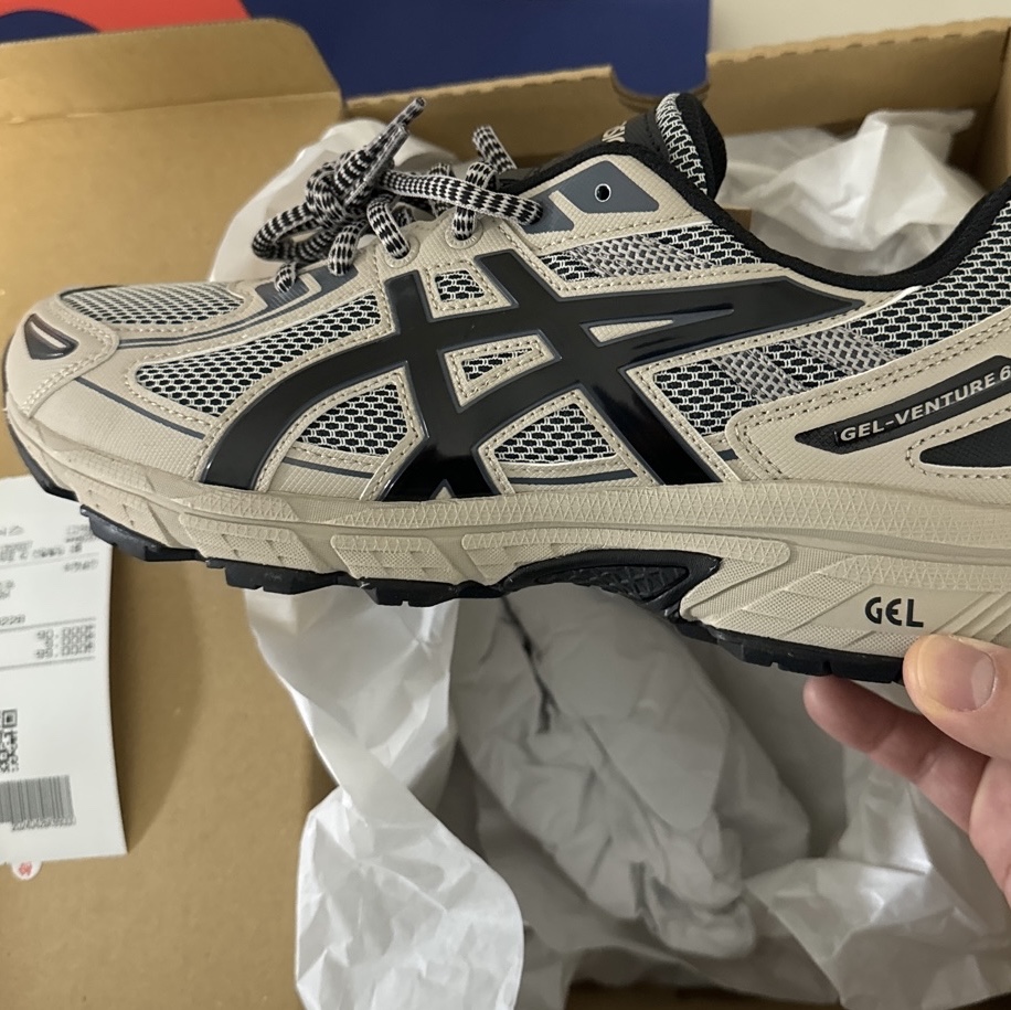 Asics Gel-Venture 6 Feather Grey Black 착용 스타일