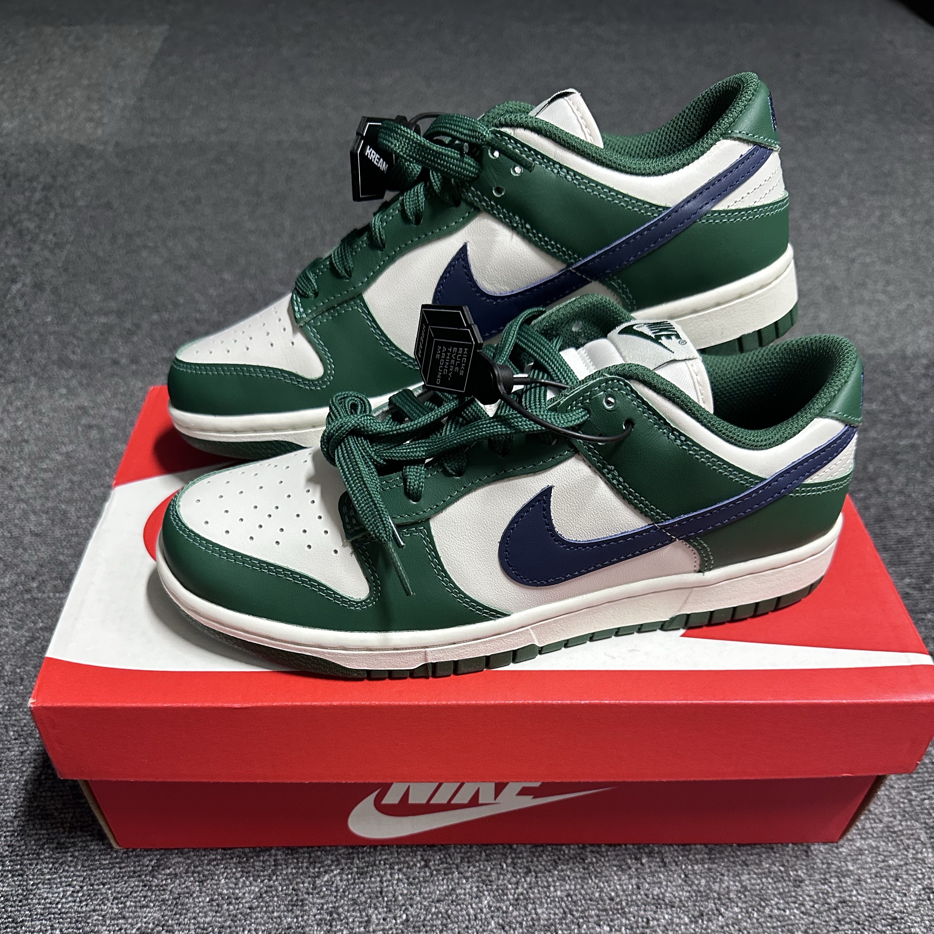 (W) Nike Dunk Low Gorge Green 착용 스타일