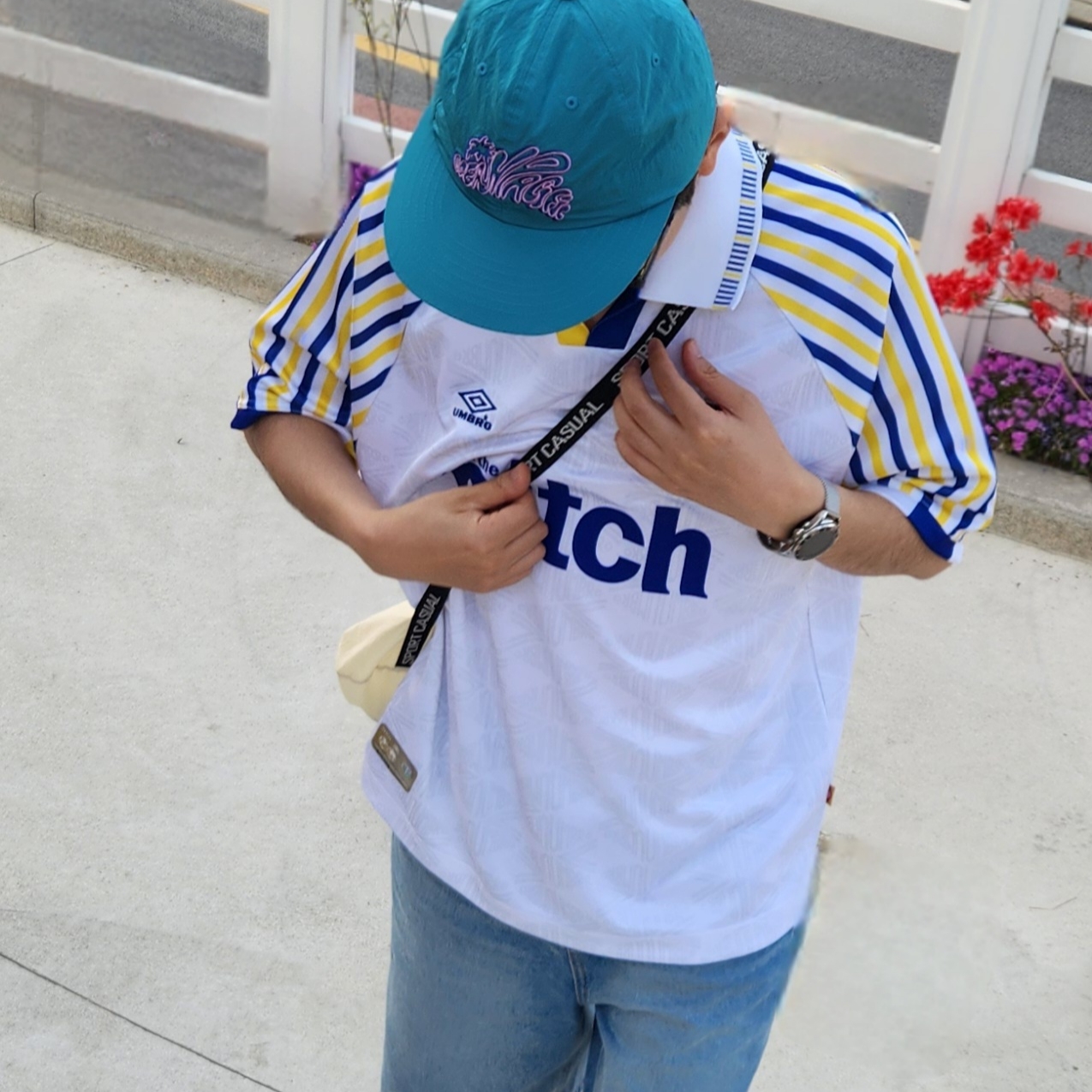 Over The Pitch x Umbro 100th Anniversary Homage Football Jersey, Adidas x Wales Bonner Pony Tonal Samba Core Black Cream White 착용 스타일 - 3
