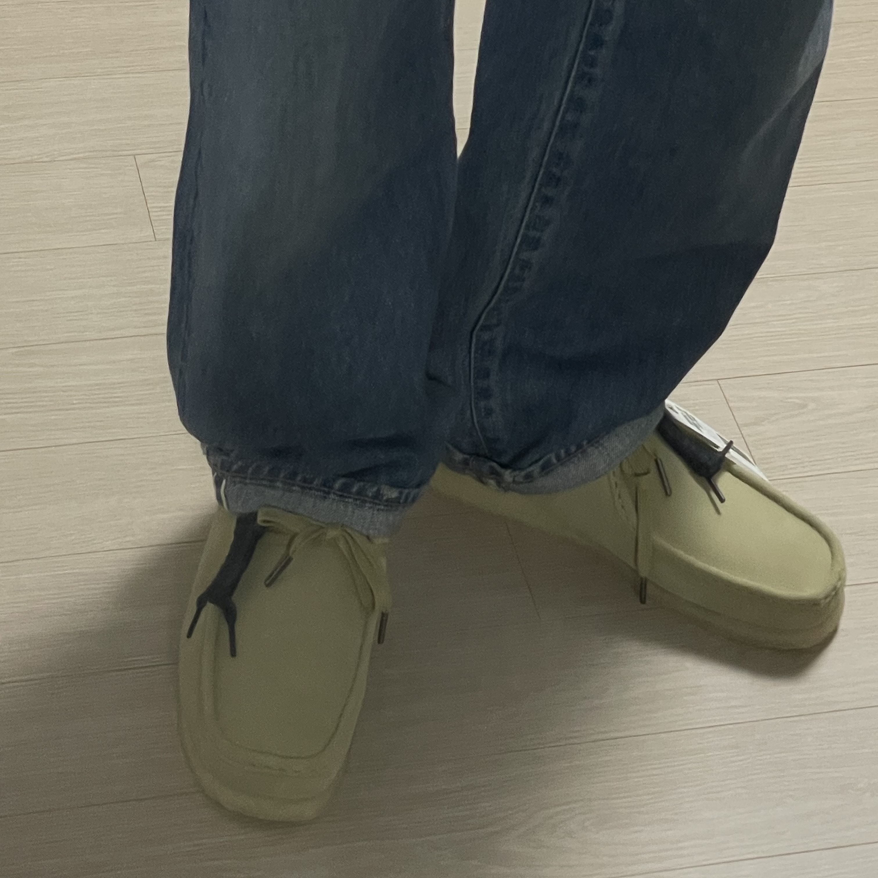 Clarks Wallabee Maple Suede 착용 스타일