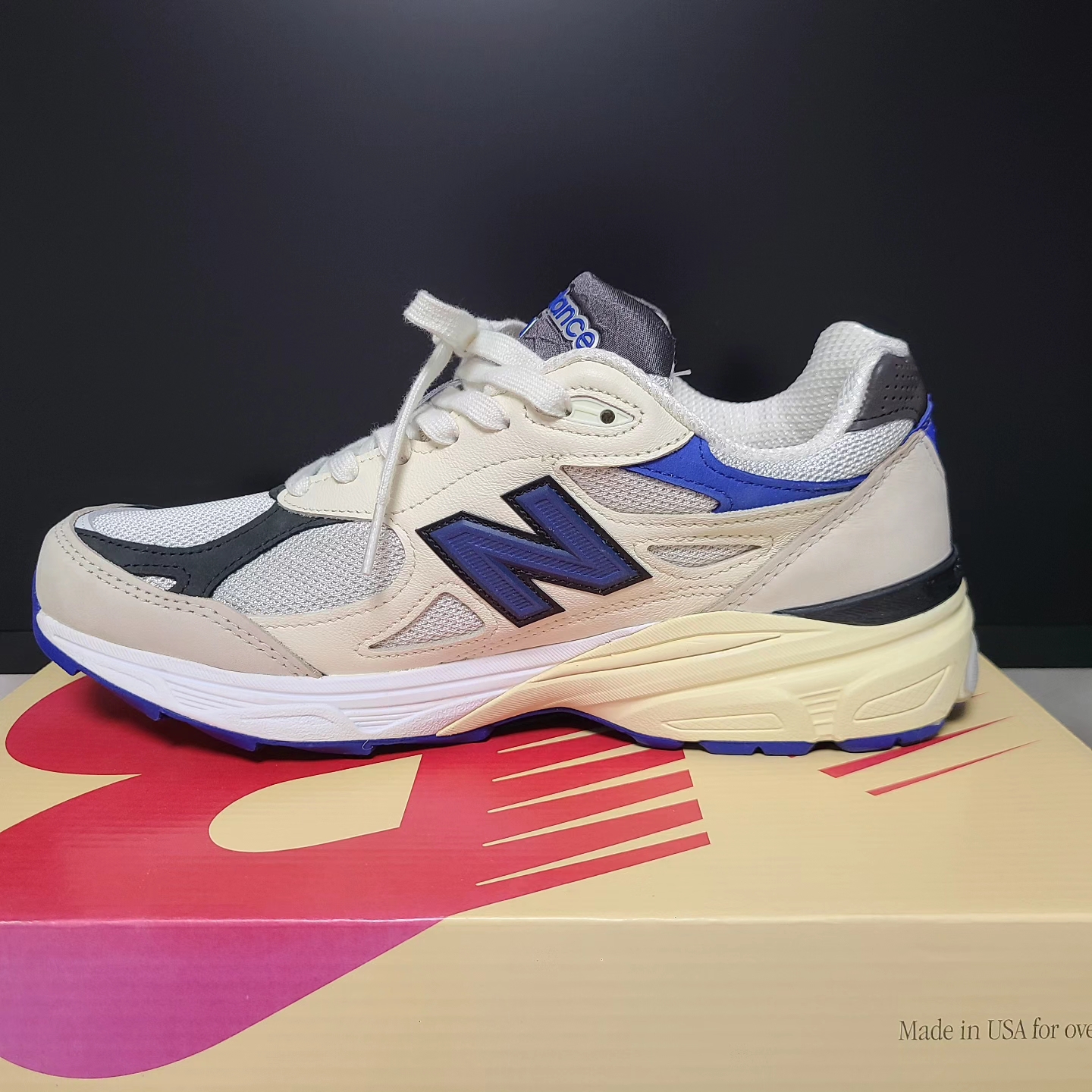 New Balance 990v3 Made in USA White Blue 착용 스타일 - 4
