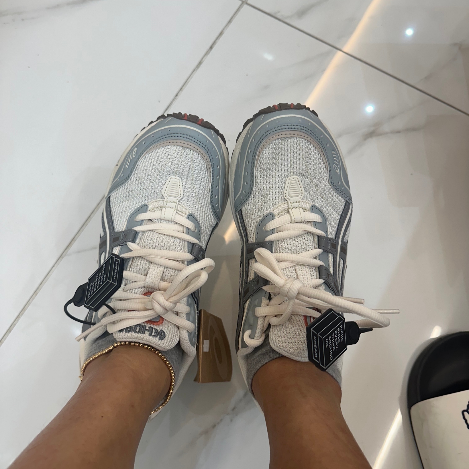 Asics Gel-1090 Blue Grey 착용 스타일