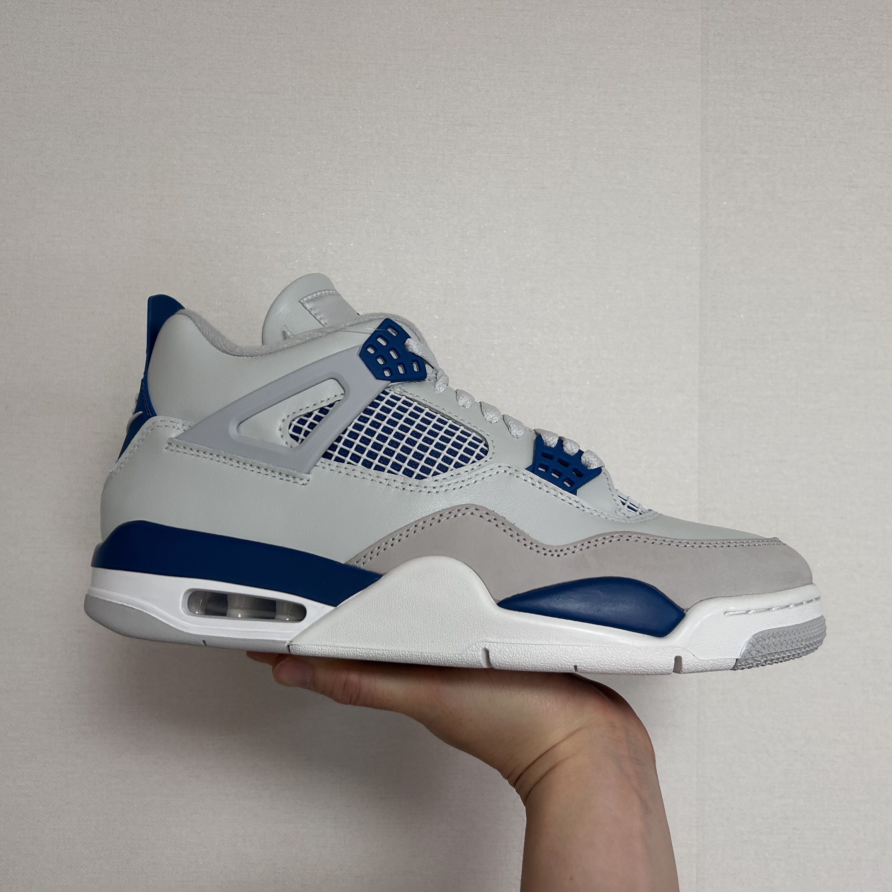 Jordan 4 Retro Industrial Blue 착용 스타일 - 1