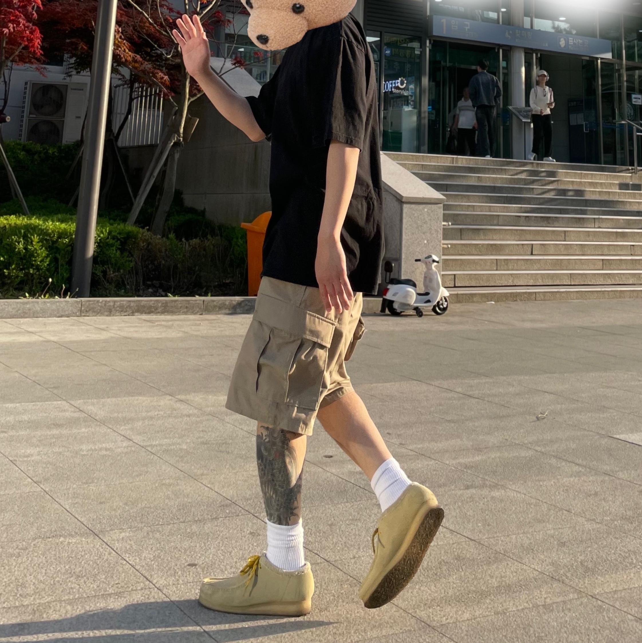 Clarks x Thisisneverthat Wallabee Maple 착용 스타일 - 3