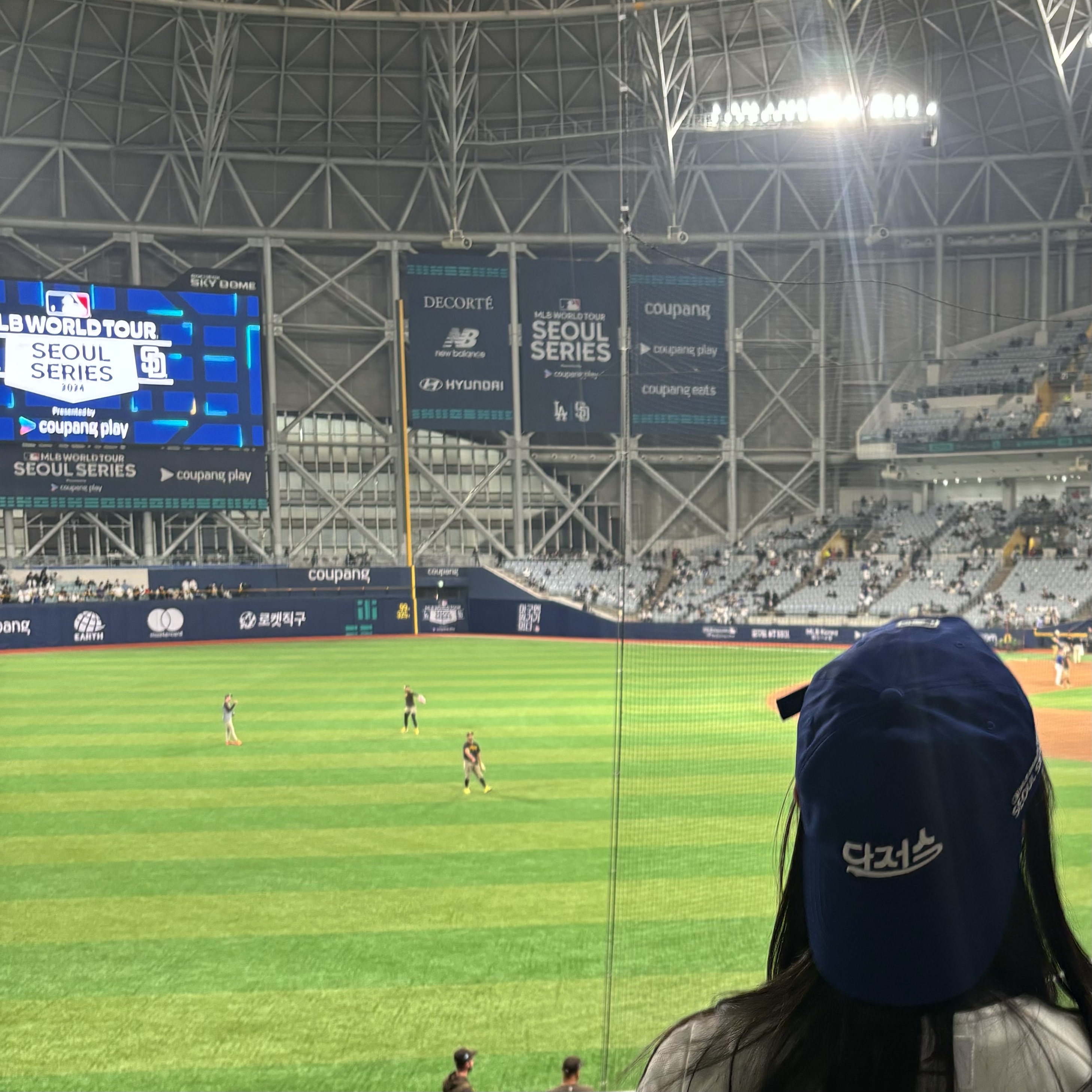 MLB Seoul Series Hangul Logo Unstructured Ball Cap LA Dodgers Royal Blue 착용 스타일
