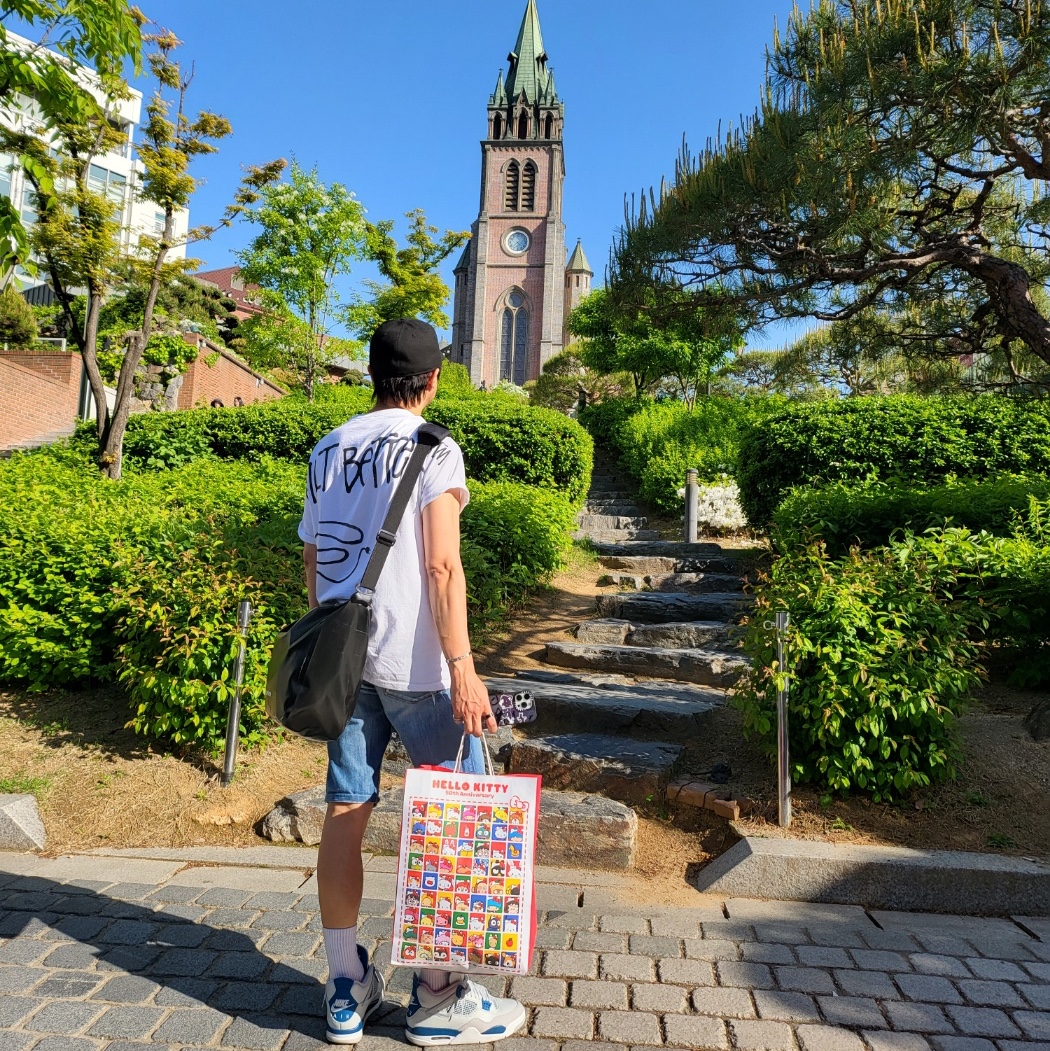 Jordan 4 Retro Industrial Blue, Supreme x Ortlieb Small Messenger Bag Black - 24SS 착용 스타일 - 3