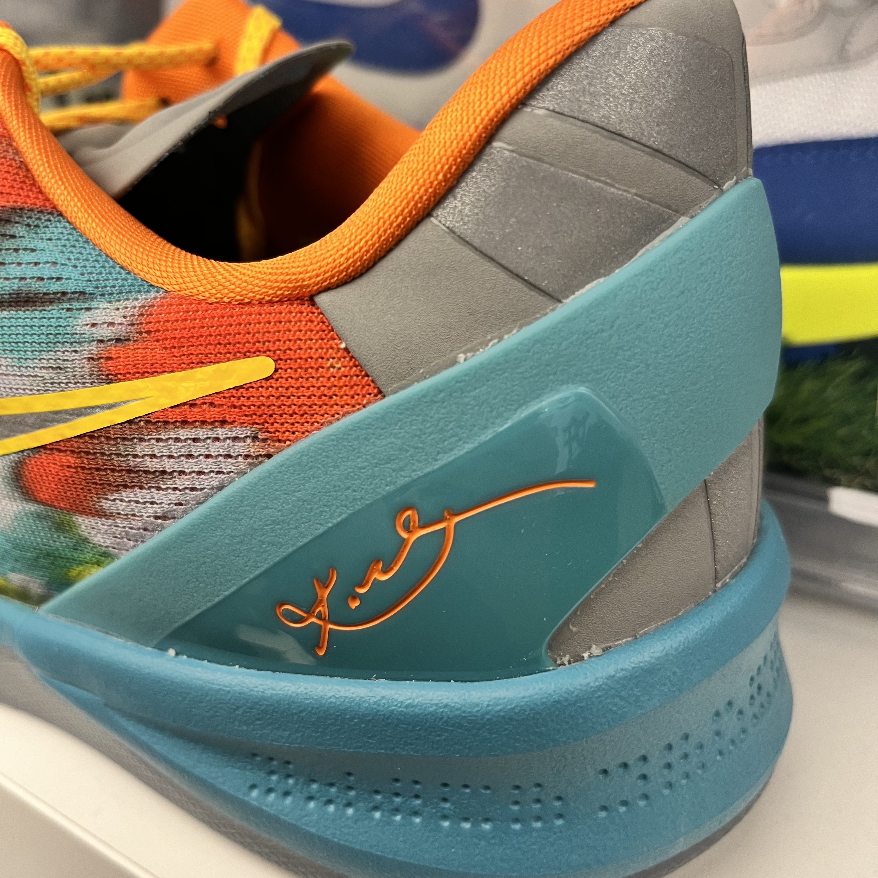 Nike Kobe 8 Protro Venice Beach 착용 스타일 - 3