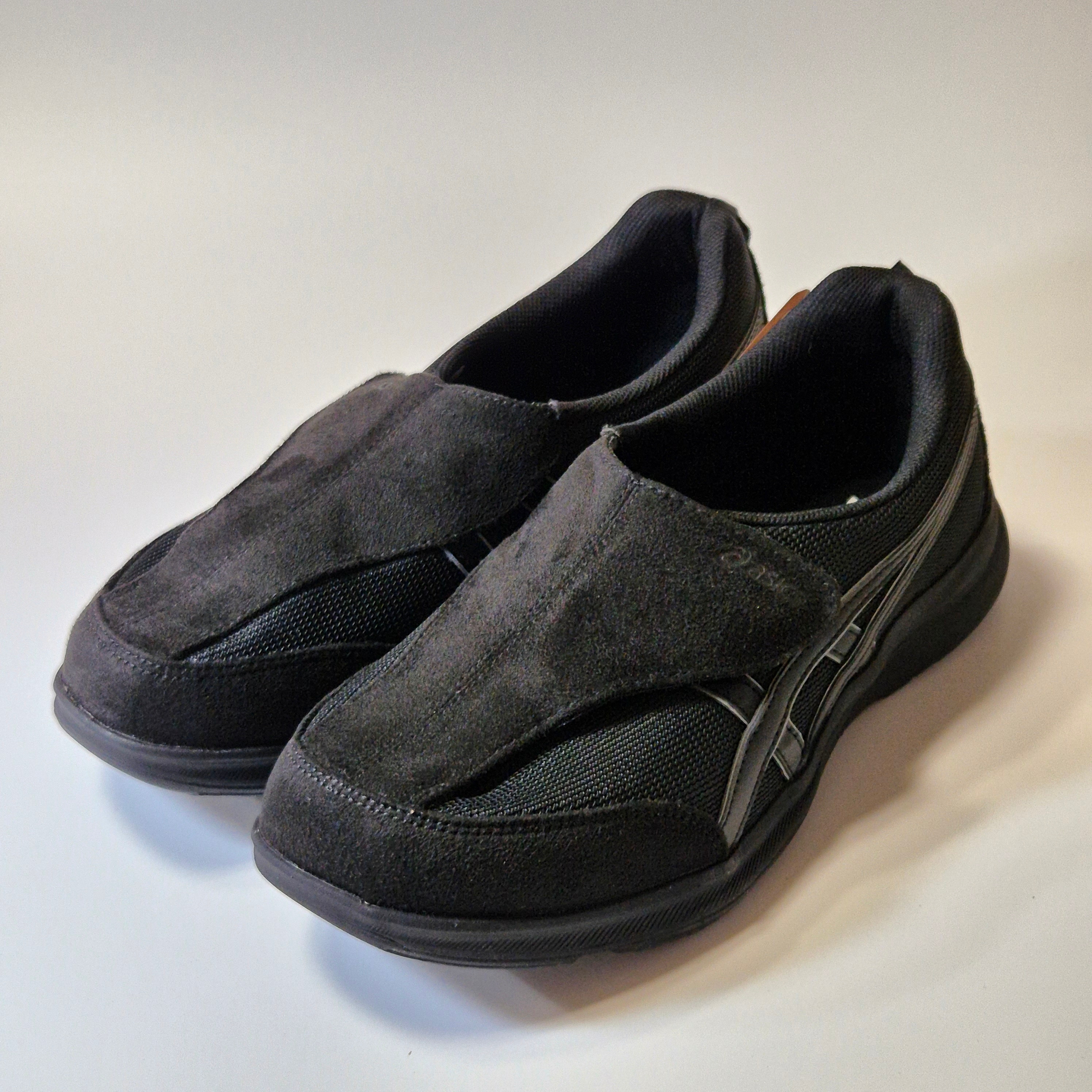 Asics Life Walker 010 Black - 3E Wide 착용 스타일 - 1