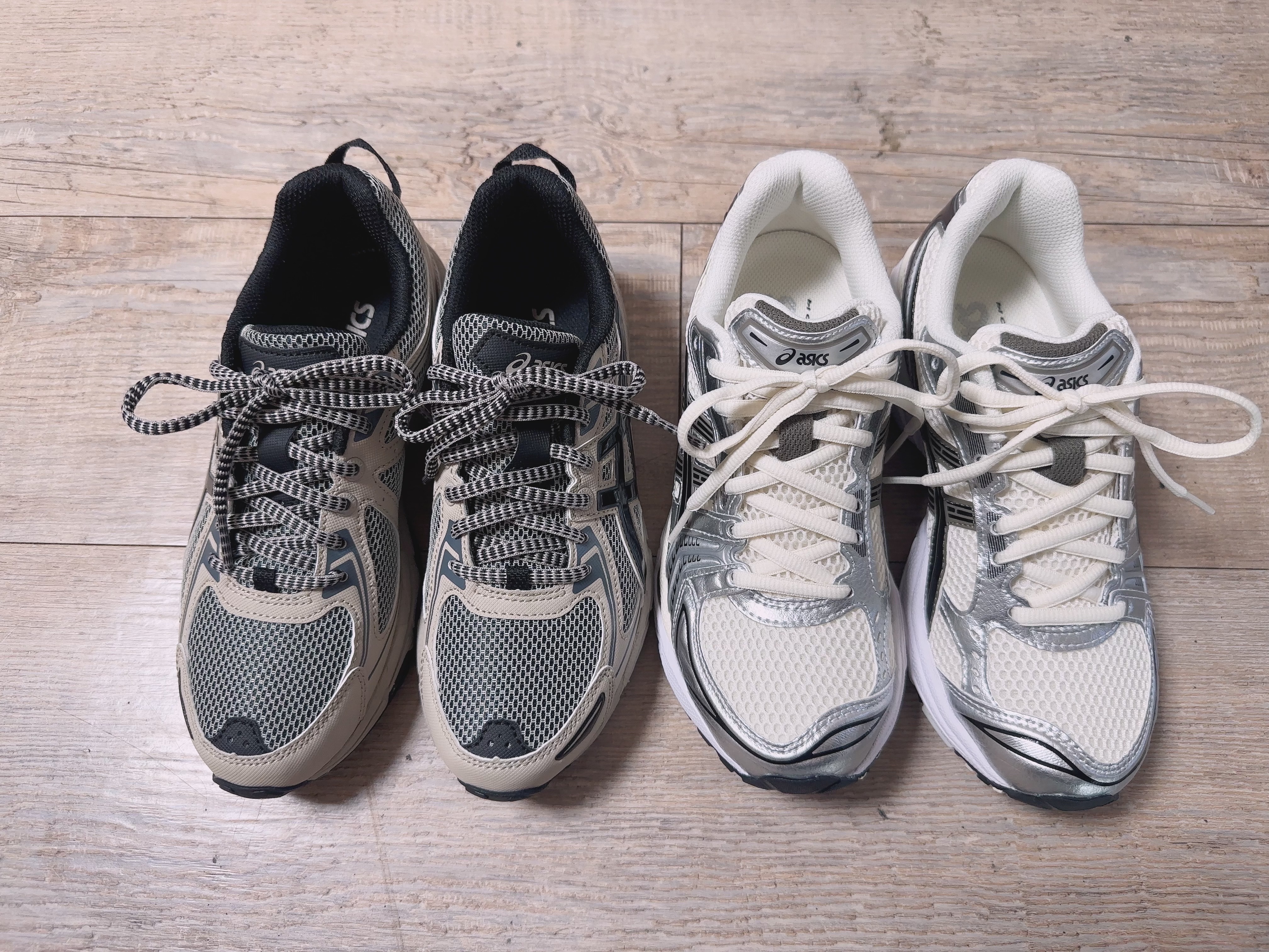 Asics Gel-Kayano 14 Cream Black, Asics Gel-Venture 6 Feather Grey Black 착용 스타일 - 2