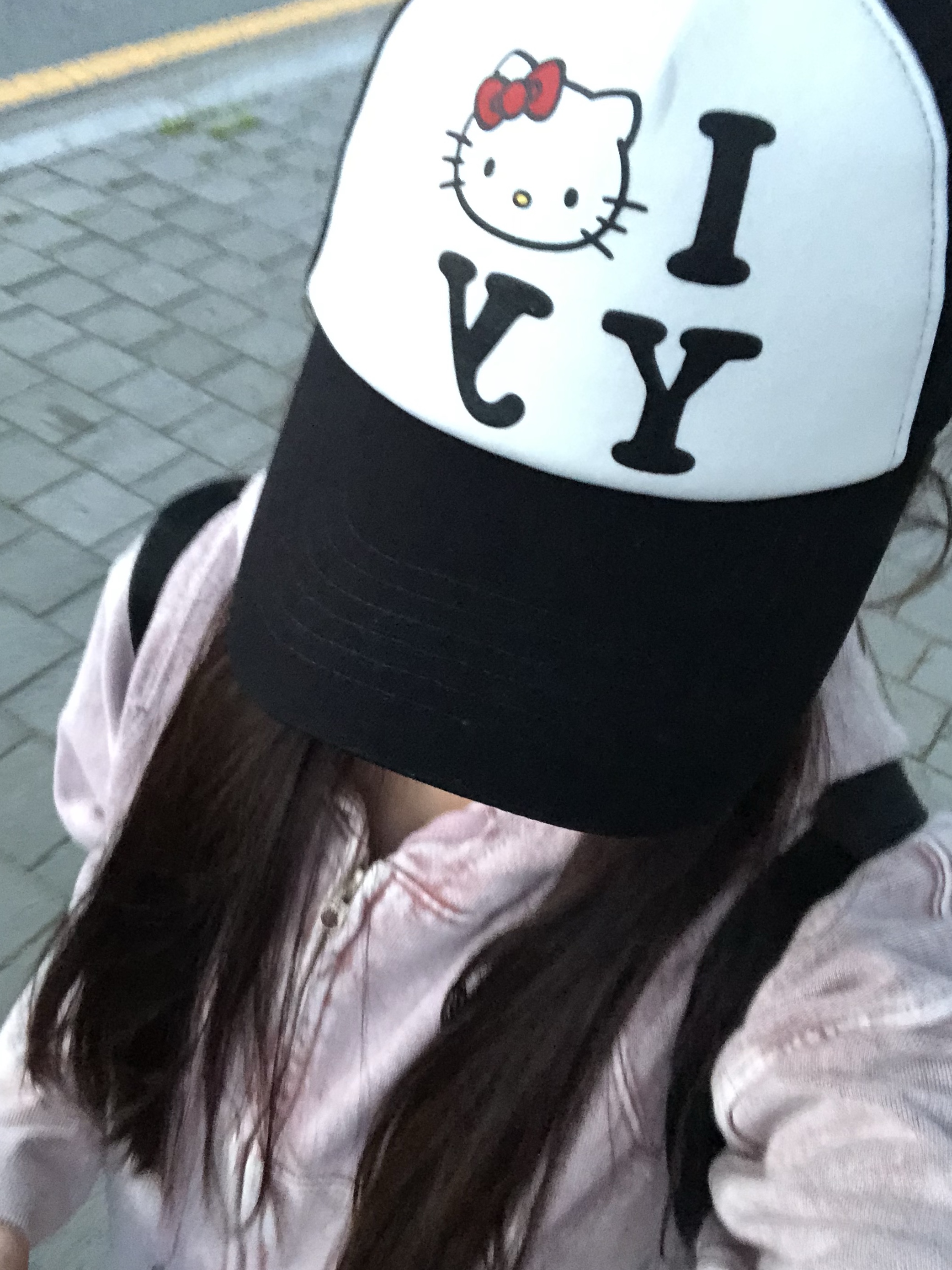 Open Yy x Hello Kitty Trucker Cap Black, (W) Mischief Balloon Hoodie Washed Pink Brown 착용 스타일 - 1