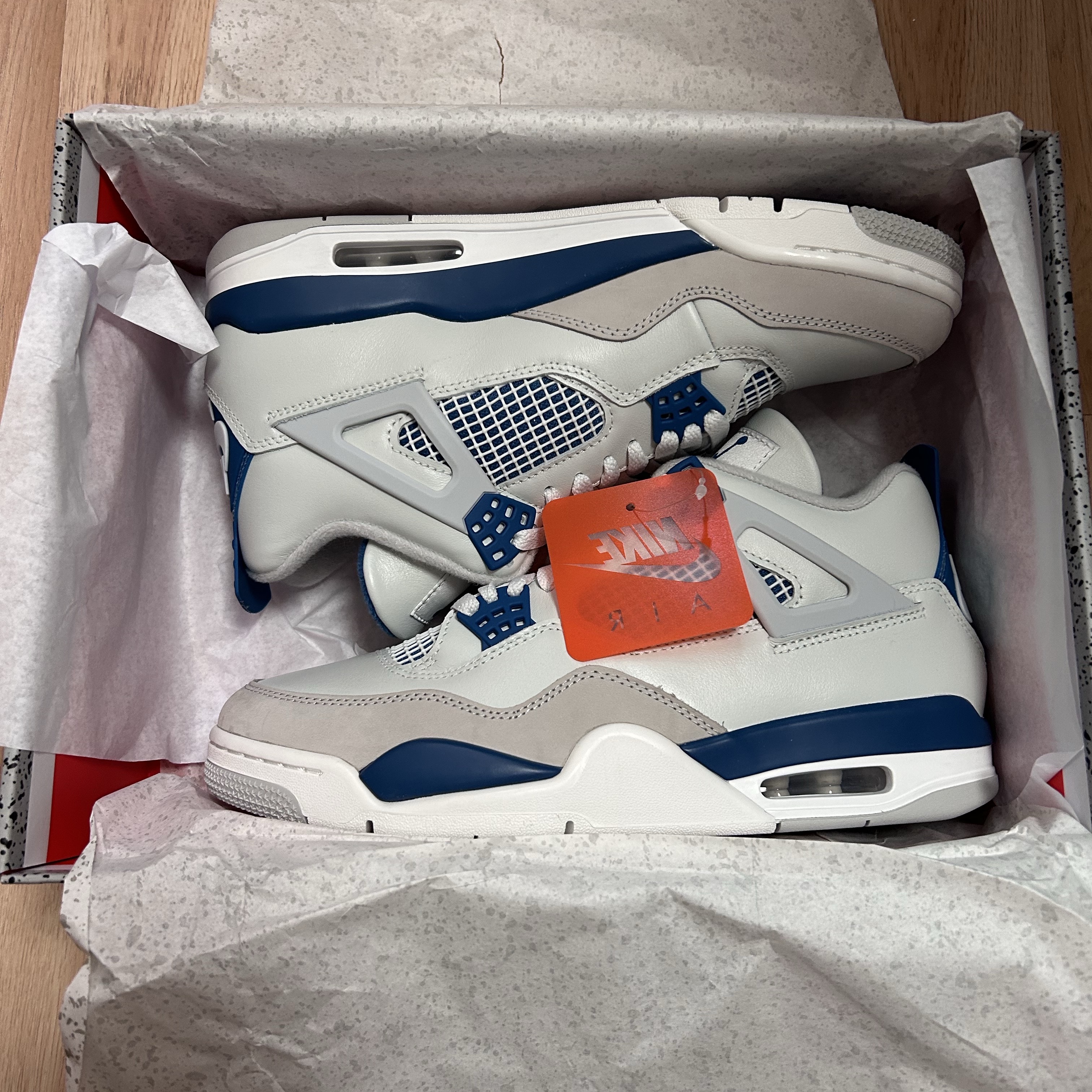 Jordan 4 Retro Industrial Blue 착용 스타일 - 4