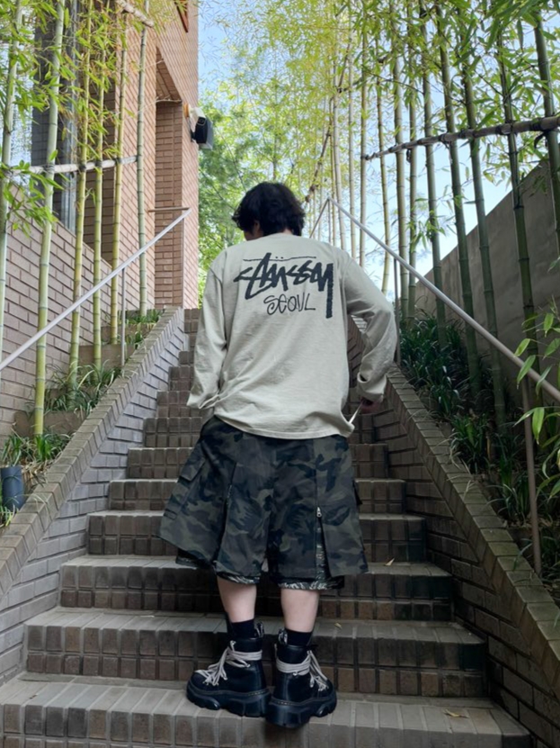 Dr. Martens x Rick Owens 1460 DMXL Jumbo Lace Boots Black, Stussy Stock Seoul LS T-Shirt Khaki 2023 착용 스타일 - 1