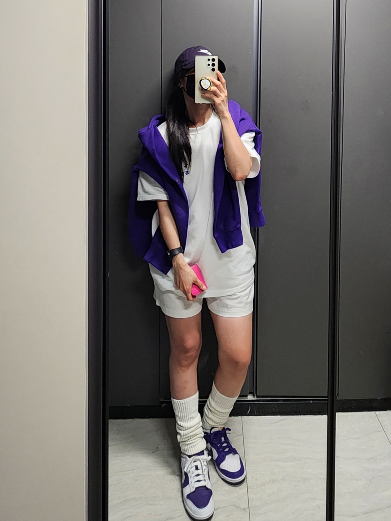 IAB Studio 10th Anniversary T-Shirt White, (W) Nike Dunk Low SE Flip 착용 스타일 - 1