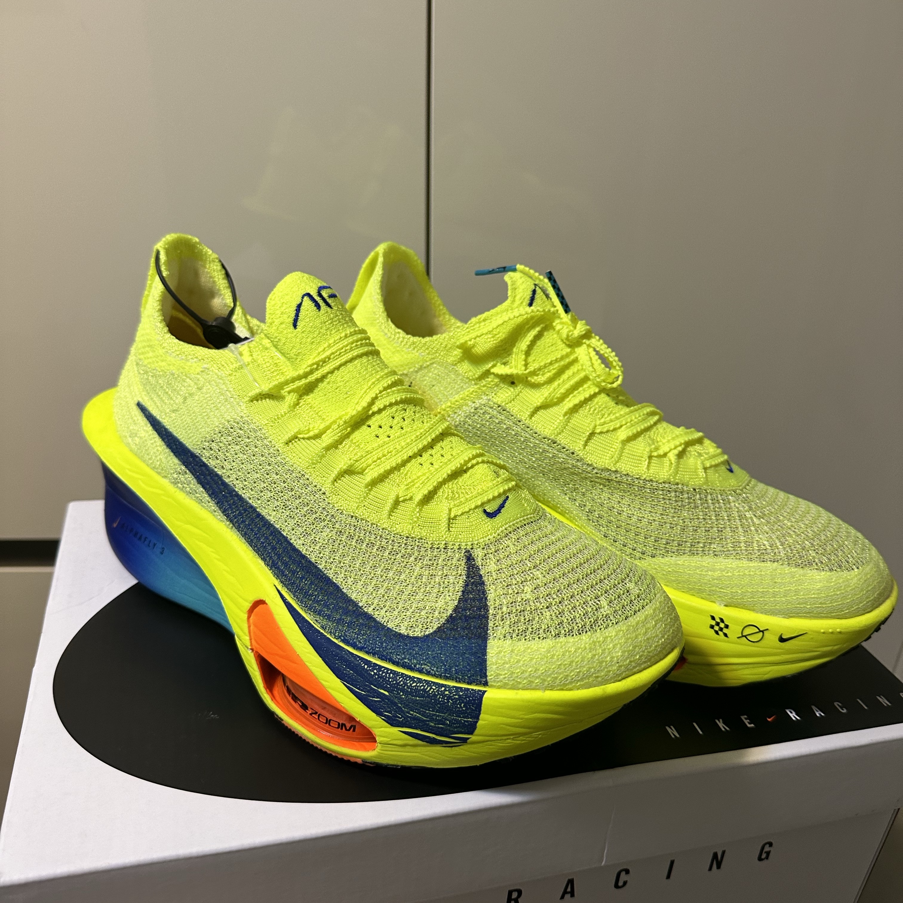 Nike Air Zoom Alphafly Next% 3 Volt 착용 스타일
