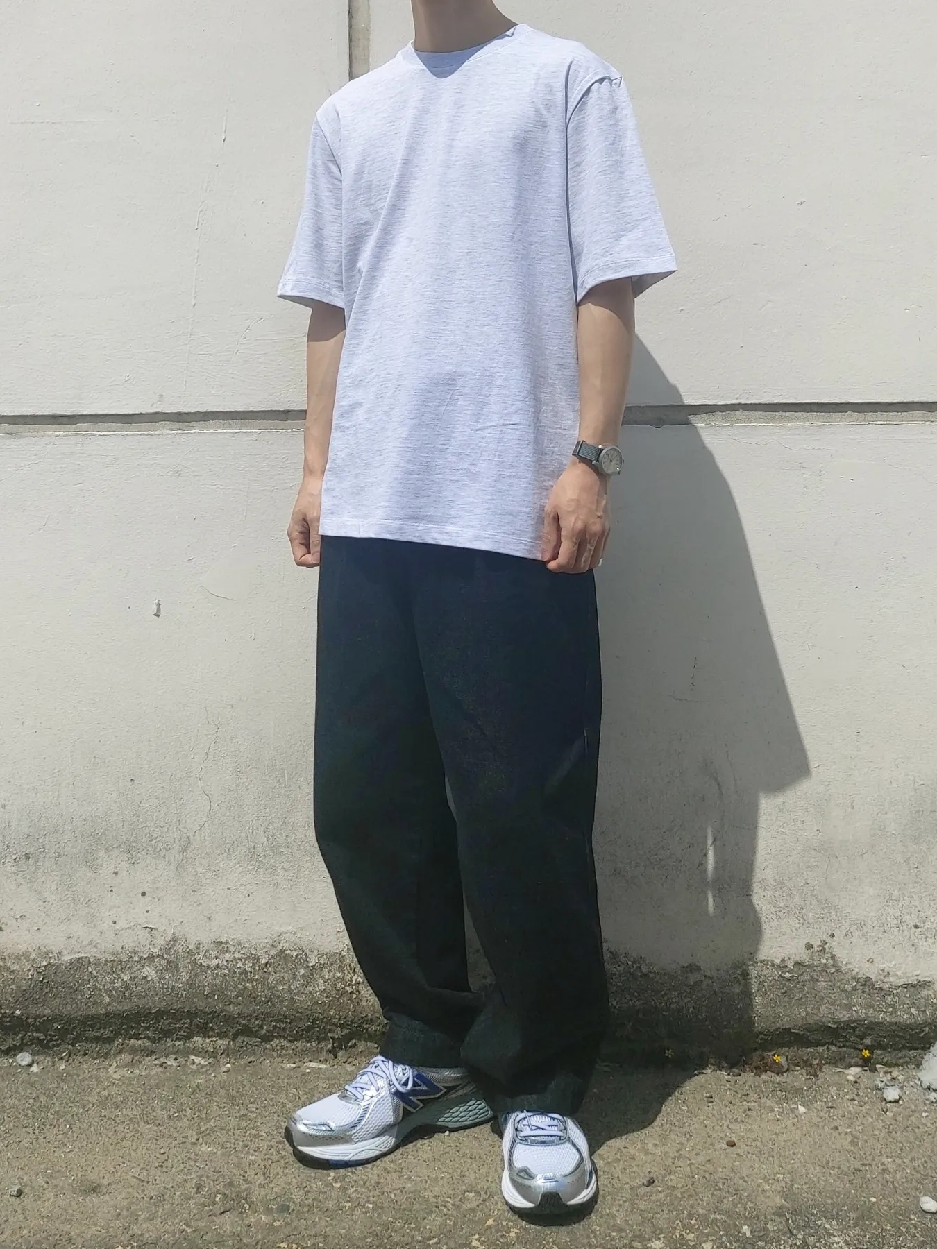 New Balance 860v2 Metallic Silver 착용 스타일 - 2