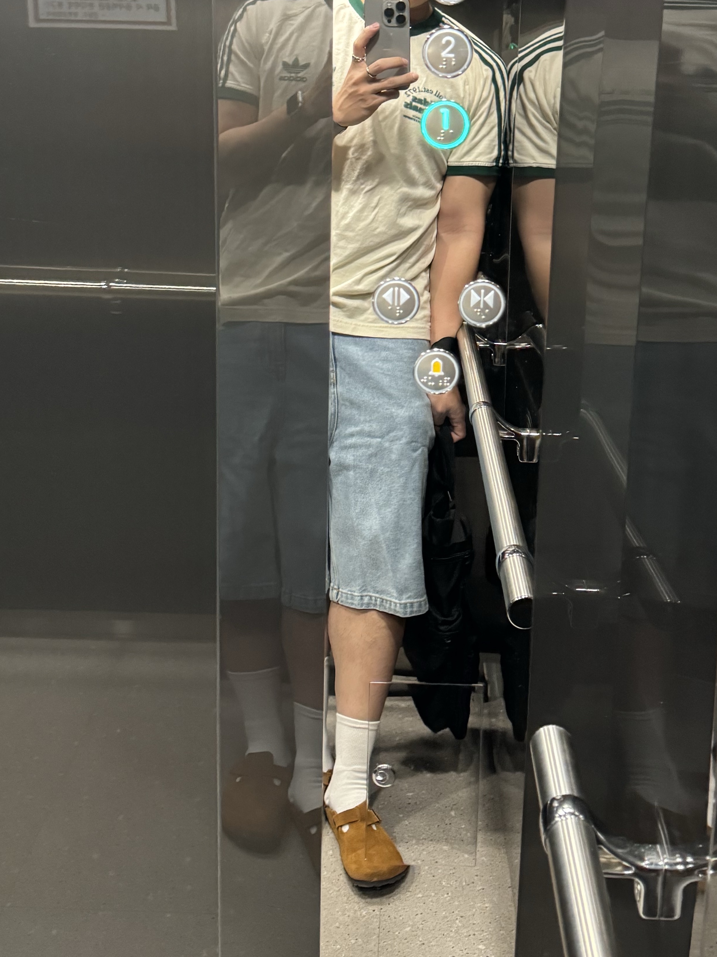 Adidas Sport Graphic Cali T-Shirt Wonder White - KR Sizing, Birkenstock Boston Soft Footbed Mink - Regular 착용 스타일