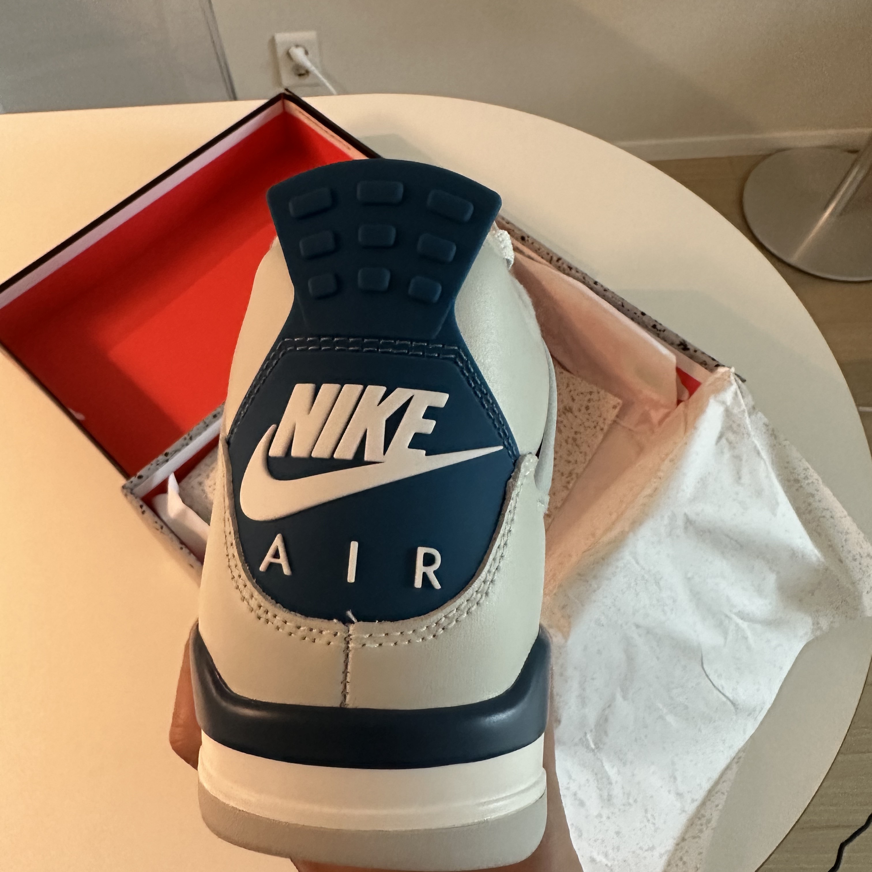 Jordan 4 Retro Industrial Blue 착용 스타일 - 5