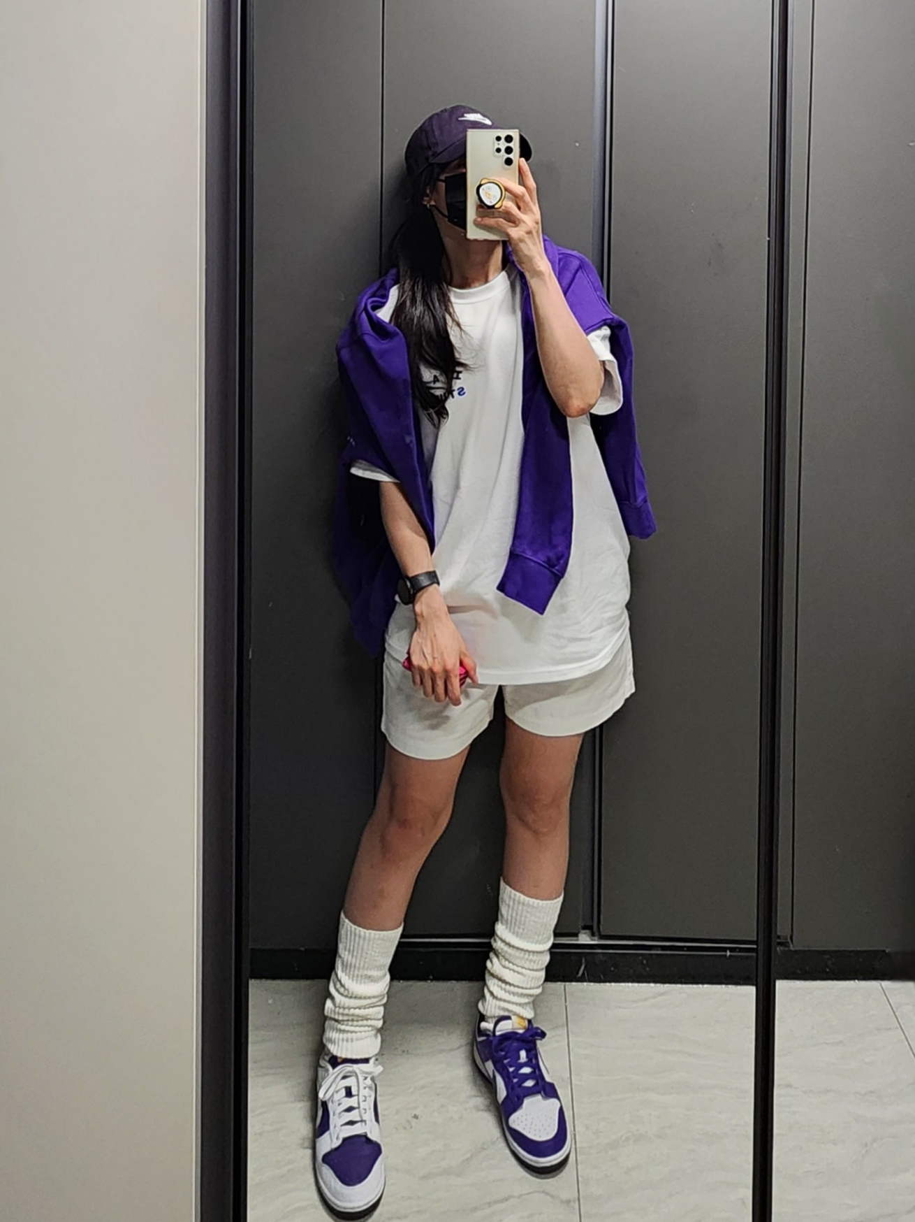 IAB Studio 10th Anniversary T-Shirt White, (W) Nike Dunk Low SE Flip 착용 스타일 - 2