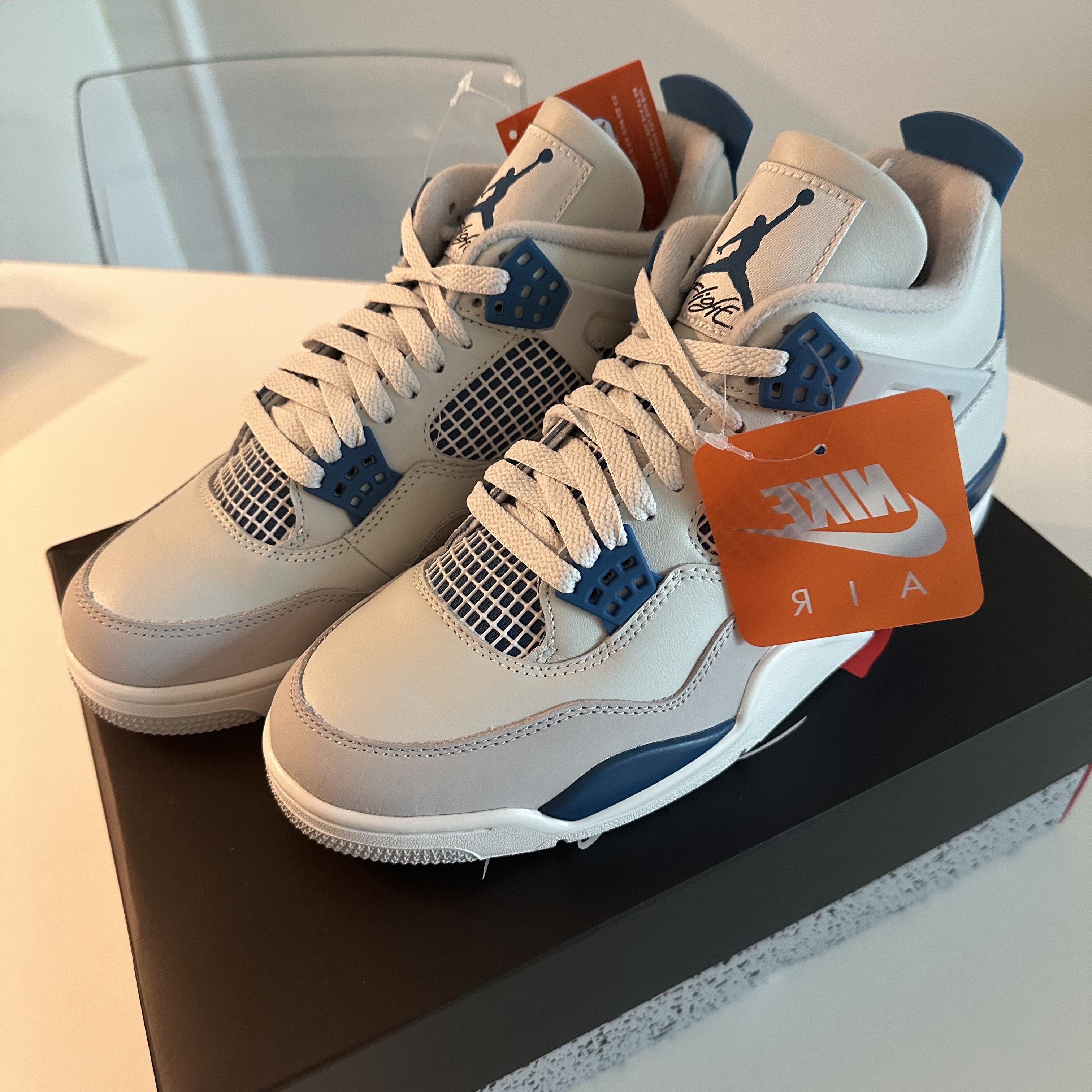 Jordan 4 Retro Industrial Blue 착용 스타일 - 6