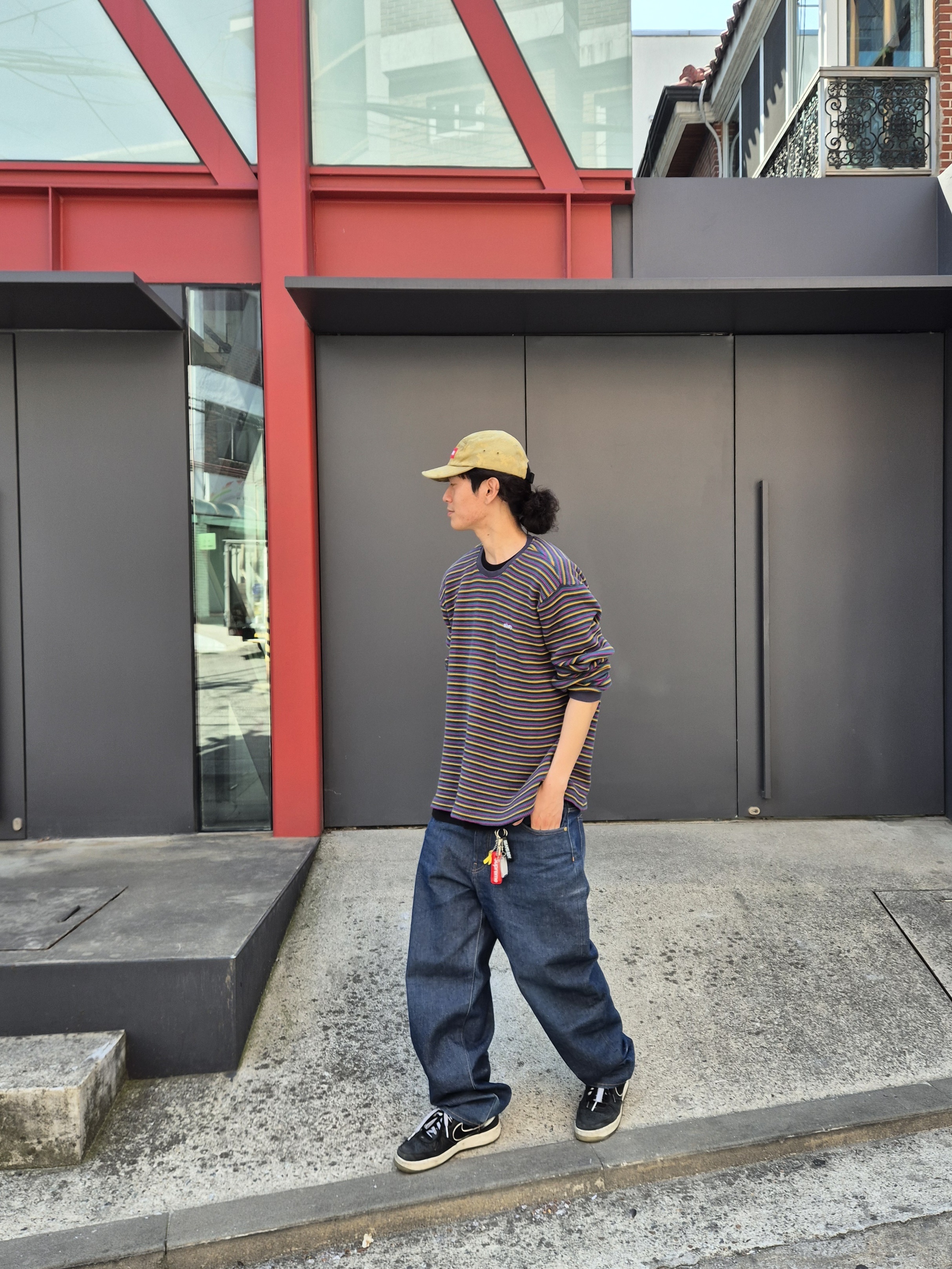 Supreme Satin Digi Camo Camp Cap Olive - 20SS, Supreme Baggy Jean Rigid Indigo - 22FW 착용 스타일 - 2