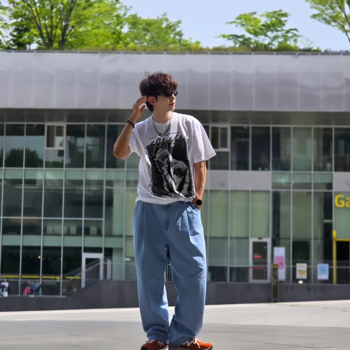 Stussy x Goldie Metalheadz 30 T-Shirt White, Samsung Galaxy Watch6 44mm LTE Silver (Korean Ver.) 착용 스타일 - 7