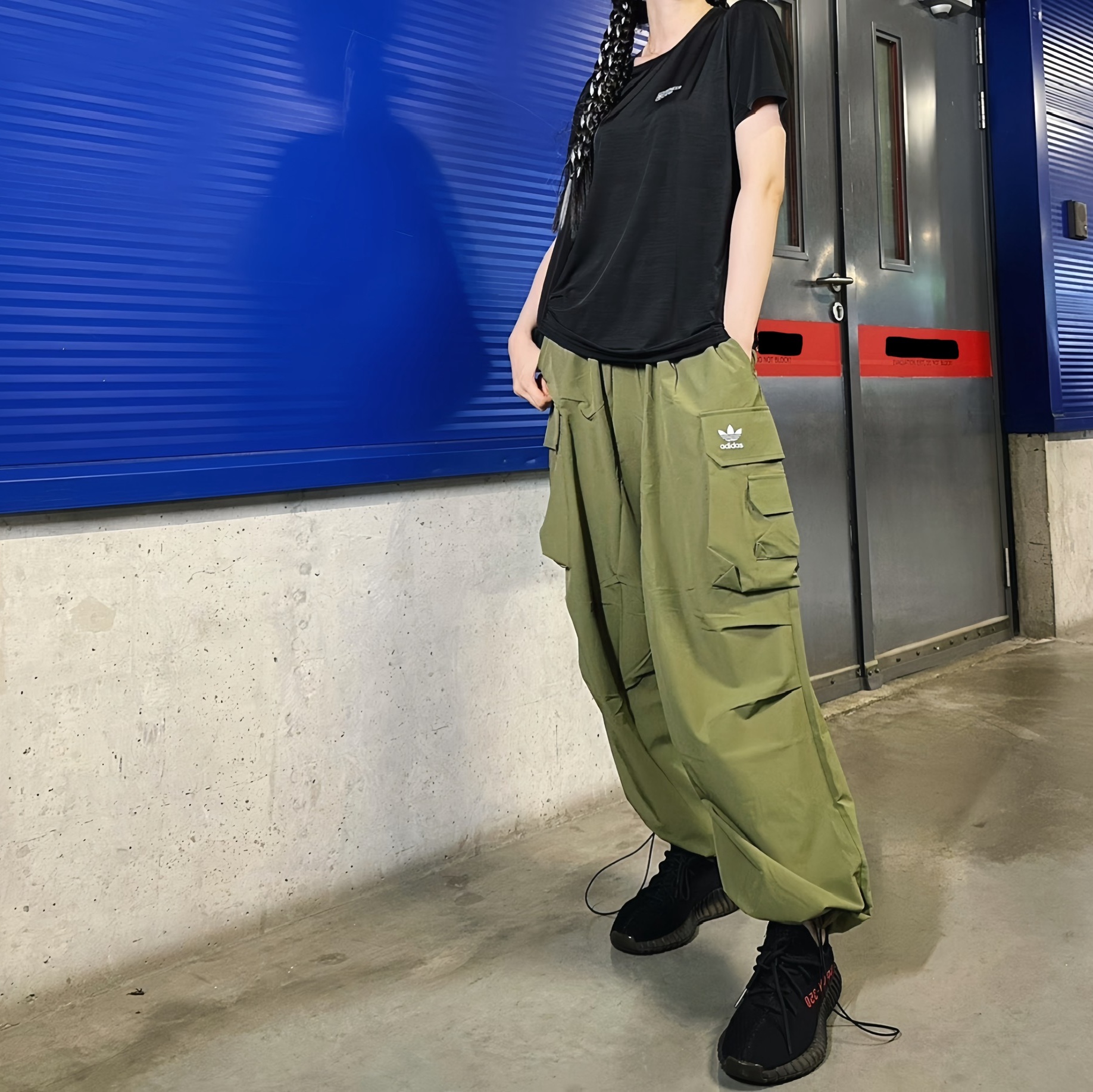 Adidas Originals Cargo Pants Focus Olive - KR Sizing 착용 스타일