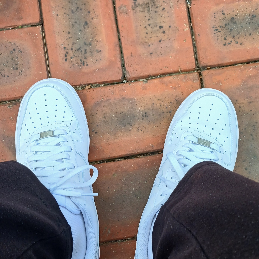 Nike Air Force 1 '07 Low White 착용 스타일 - 2