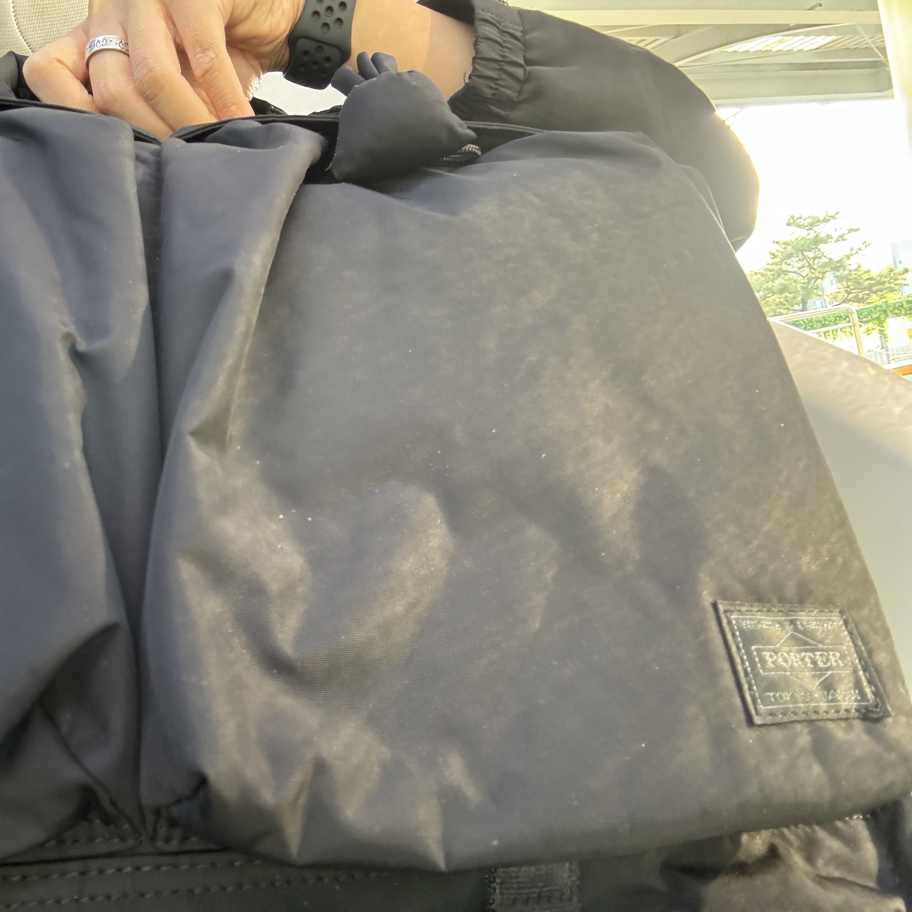Porter Senses Tote Bag L Black, Supreme x The North Face Trekking Convertible Jacket Black - 22SS 착용 스타일 - 3
