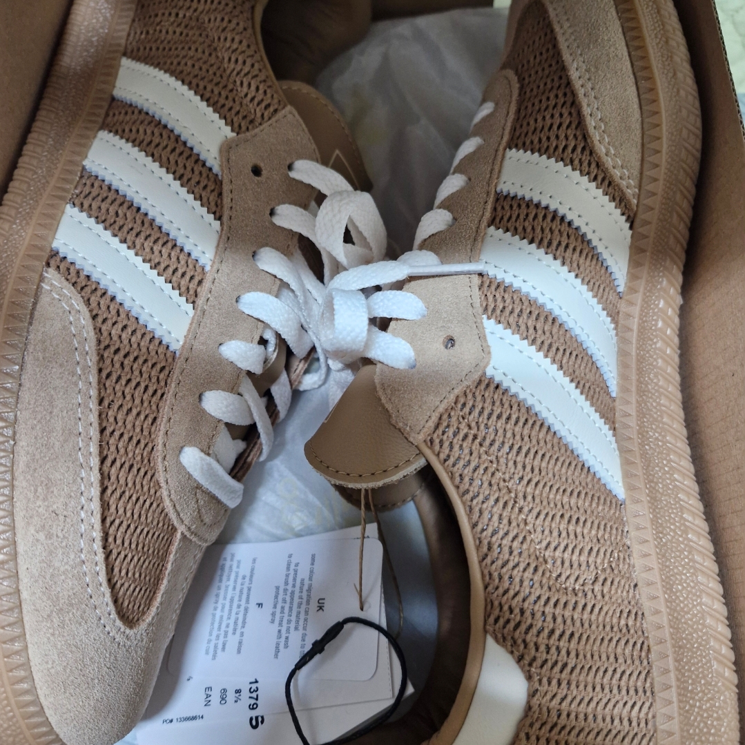 Adidas Samba OG Cardboard Chalk White 착용 스타일 - 2