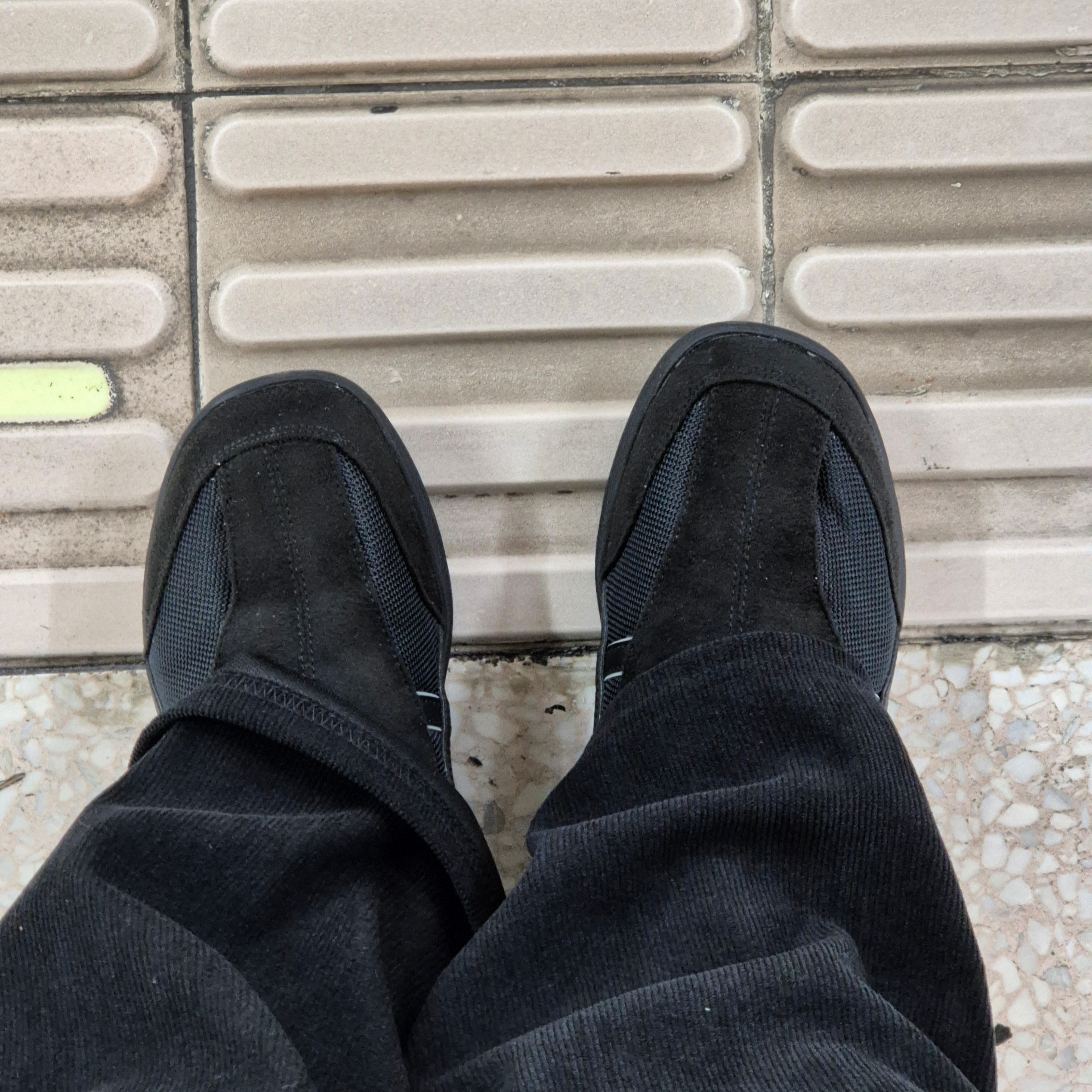 Asics Life Walker 010 Black - 3E Wide 착용 스타일 - 6