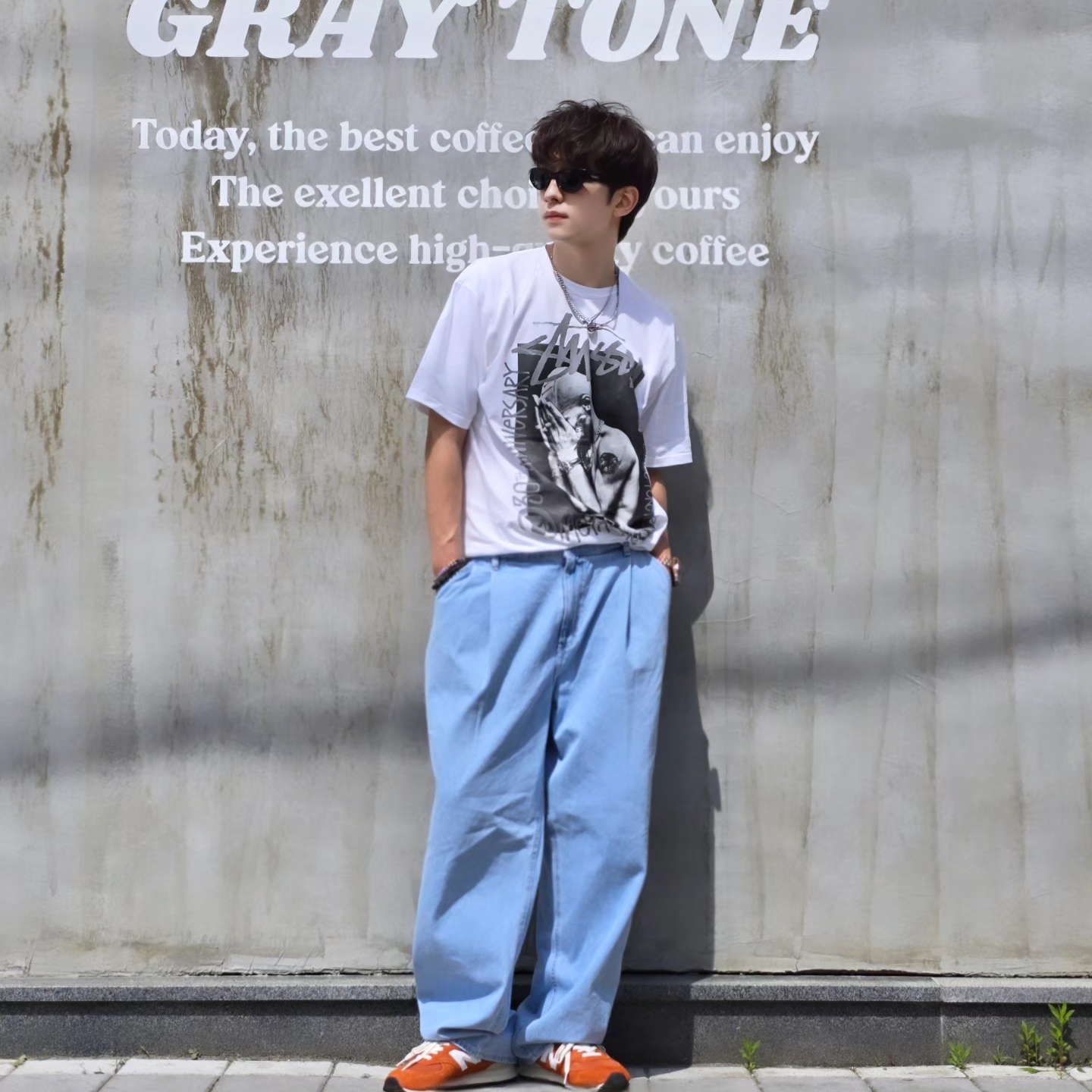 Stussy x Goldie Metalheadz 30 T-Shirt White, Samsung Galaxy Watch6 44mm LTE Silver (Korean Ver.) 착용 스타일 - 4