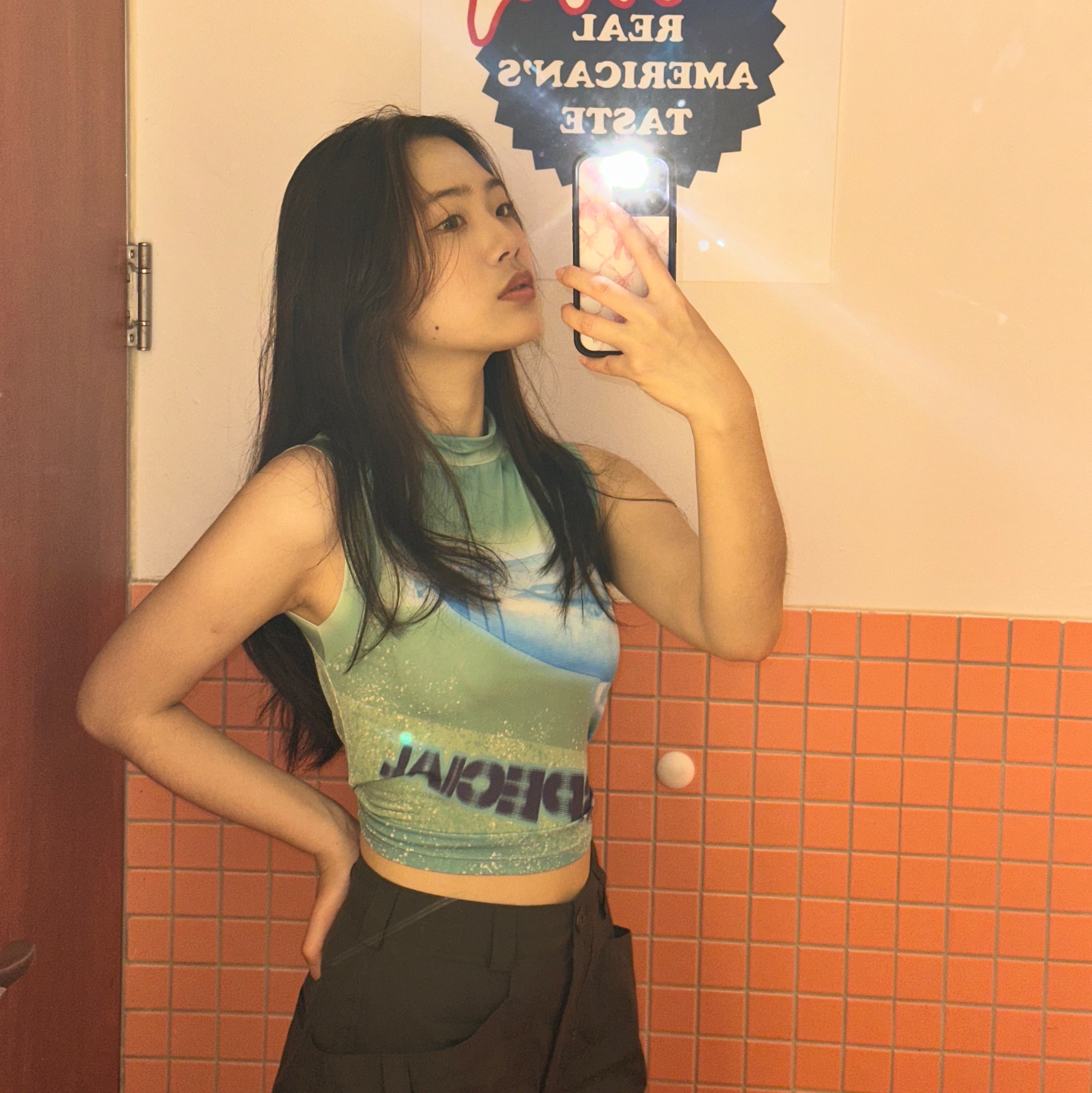 KYO Women Print Baby Cropped Sleeveless Mint, [Pre-Order] Pepper Pepper Women Diverse Color Pocket Pants Charcoal 착용 스타일 - 1