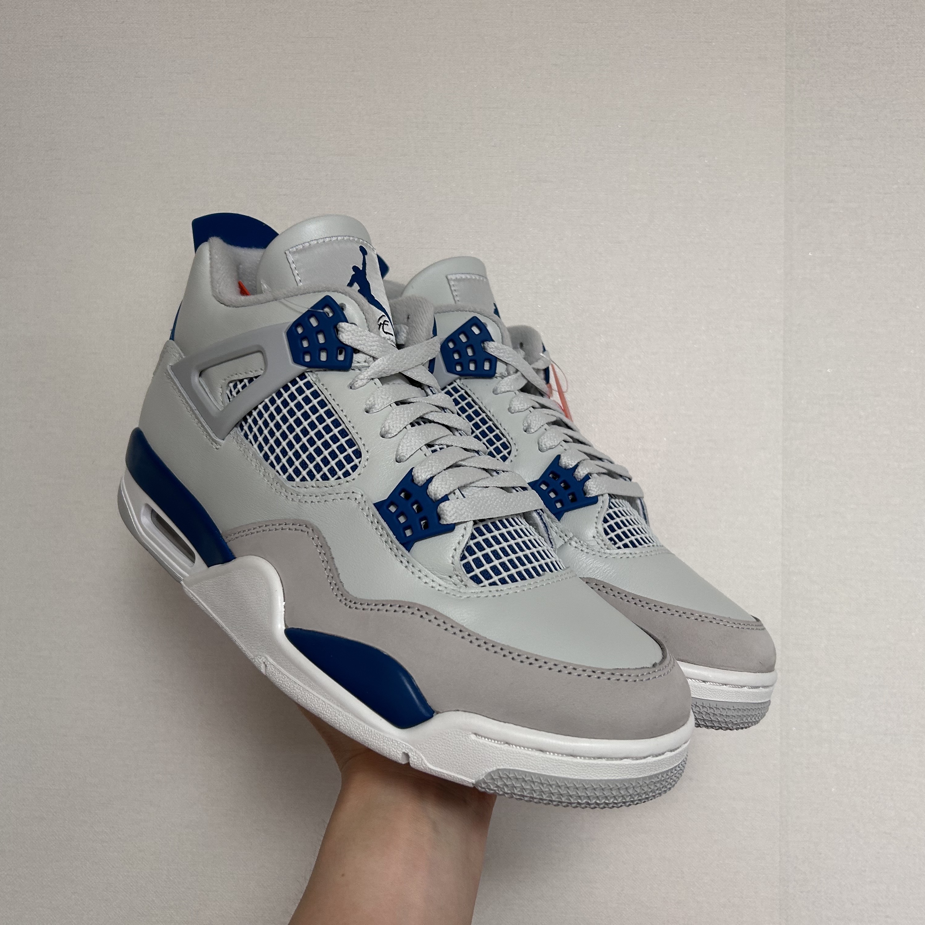 Jordan 4 Retro Industrial Blue 착용 스타일 - 2