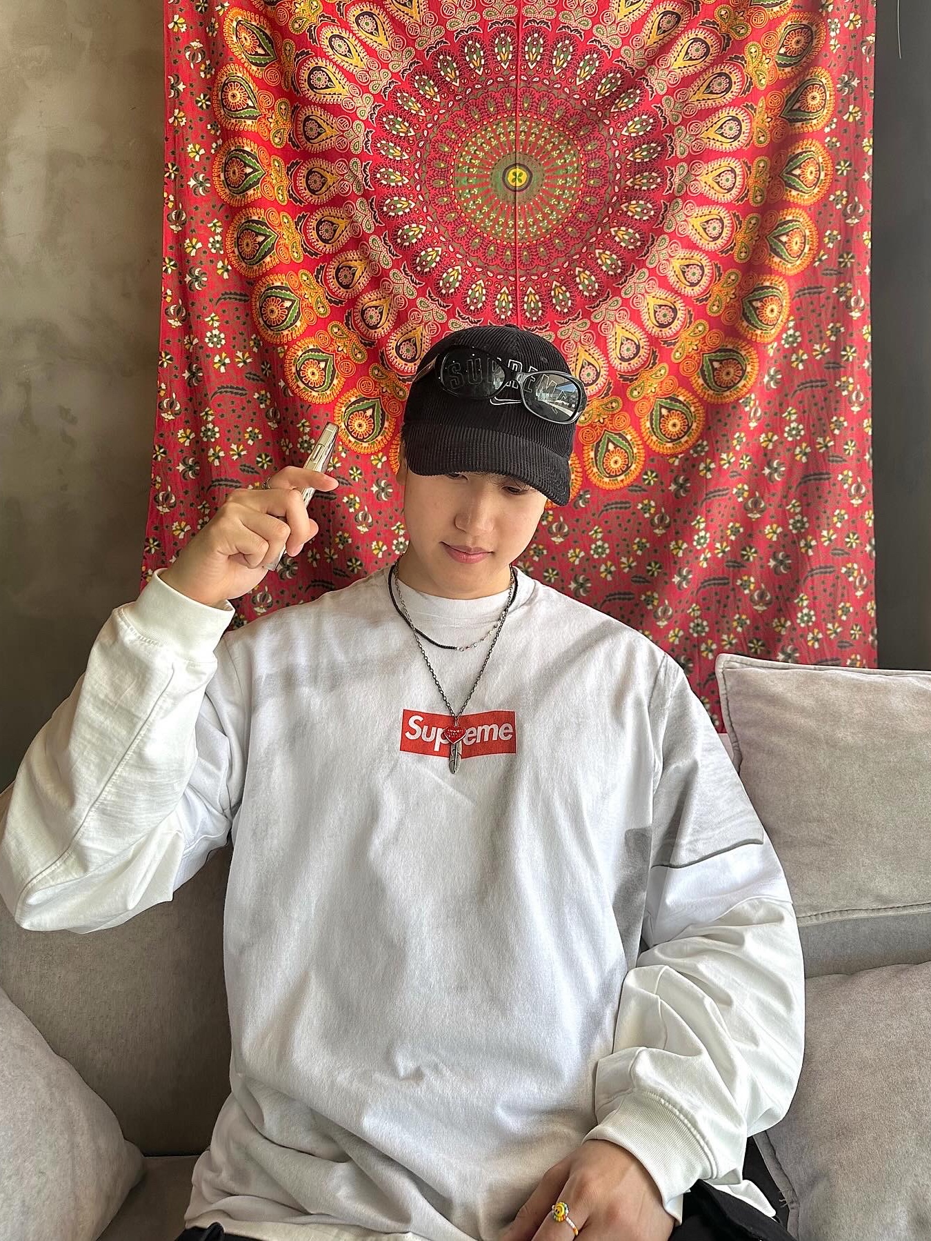 Supreme x MM6 Maison Margiela Box Logo T-Shirt White - 24SS, Nike x Tom Sachs Mars Yard Shoe 2.0 Space Camp 착용 스타일 - 2