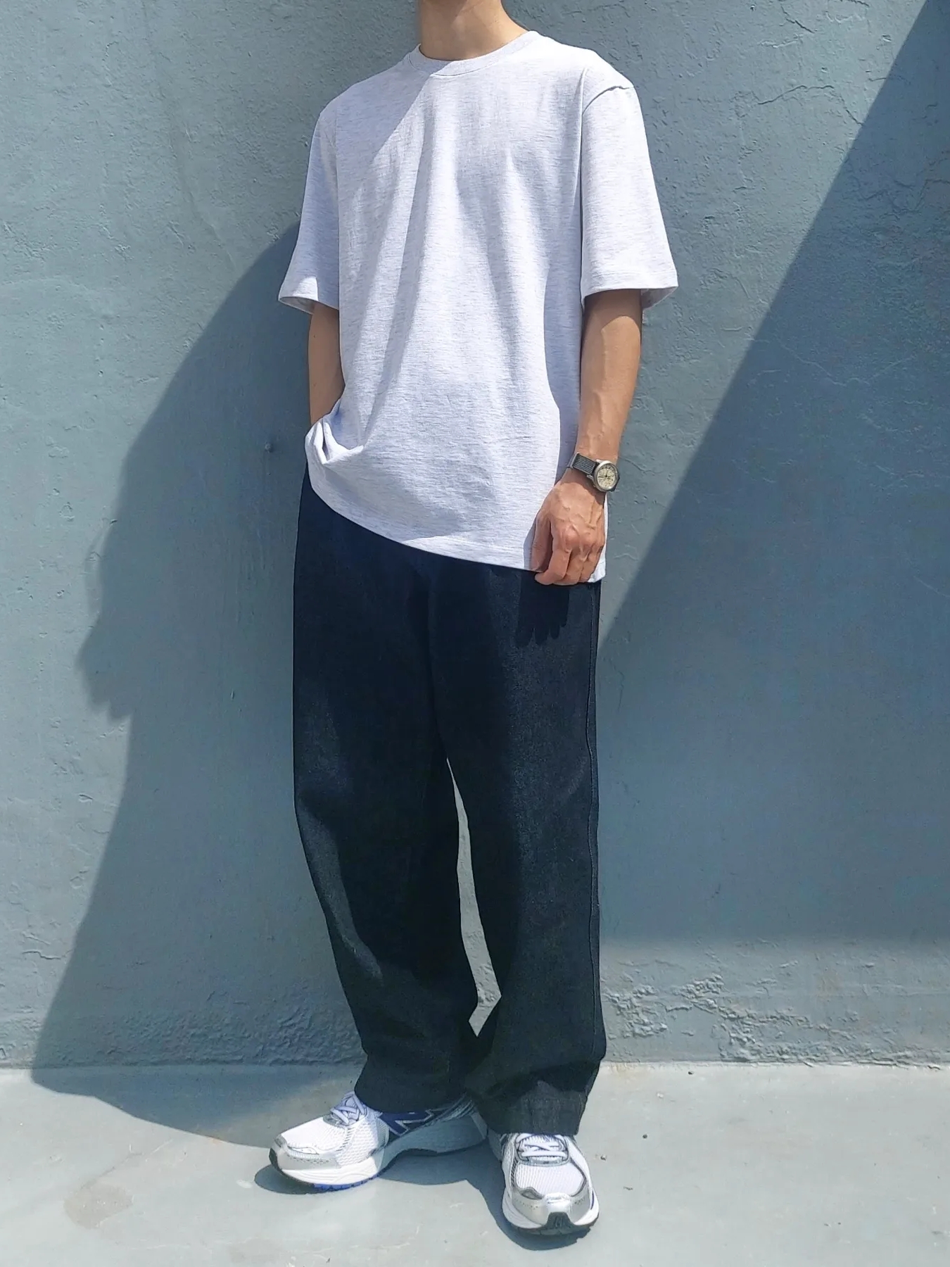 New Balance 860v2 Metallic Silver 착용 스타일 - 1