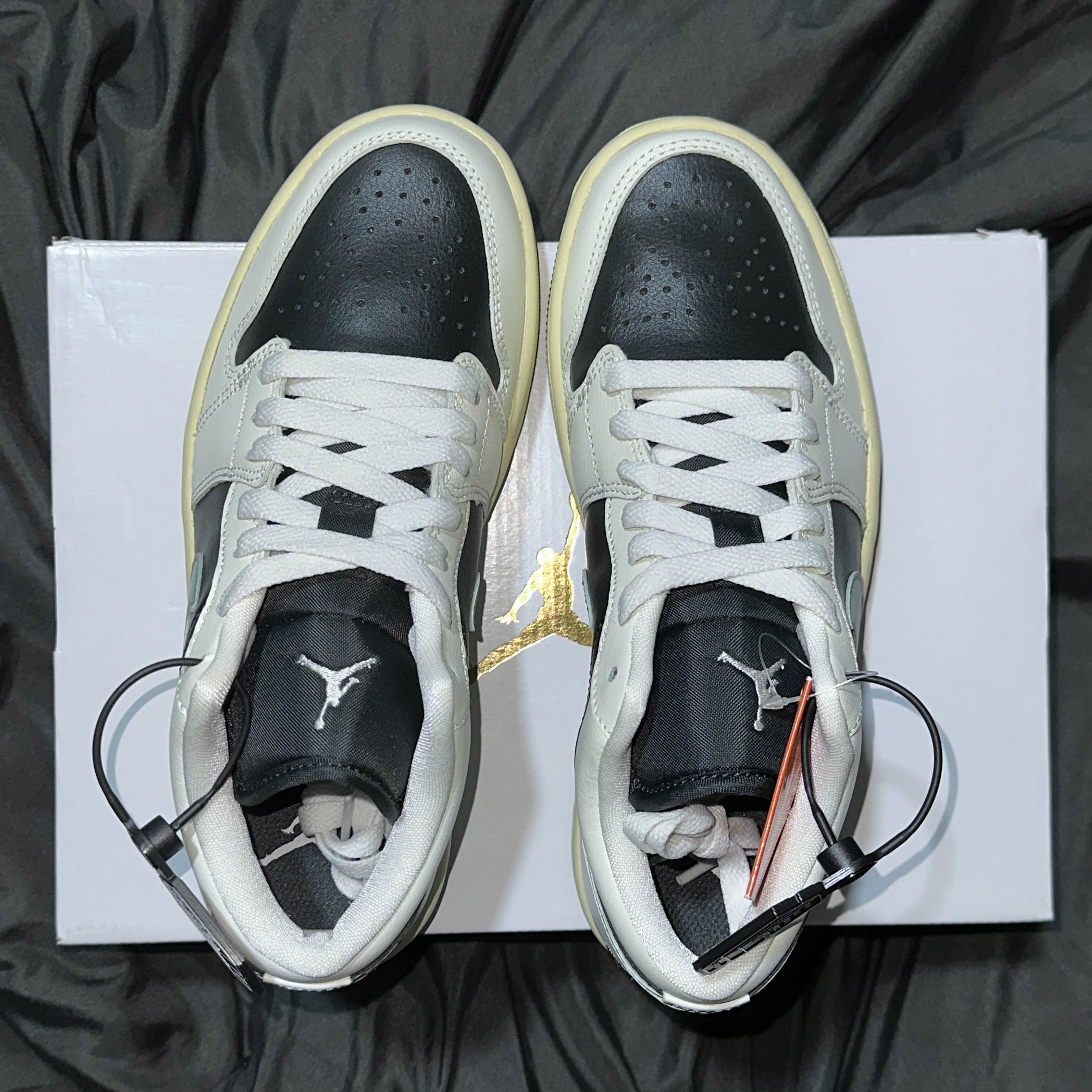 (W) Jordan 1 Low Anthracite Sail 착용 스타일 - 2