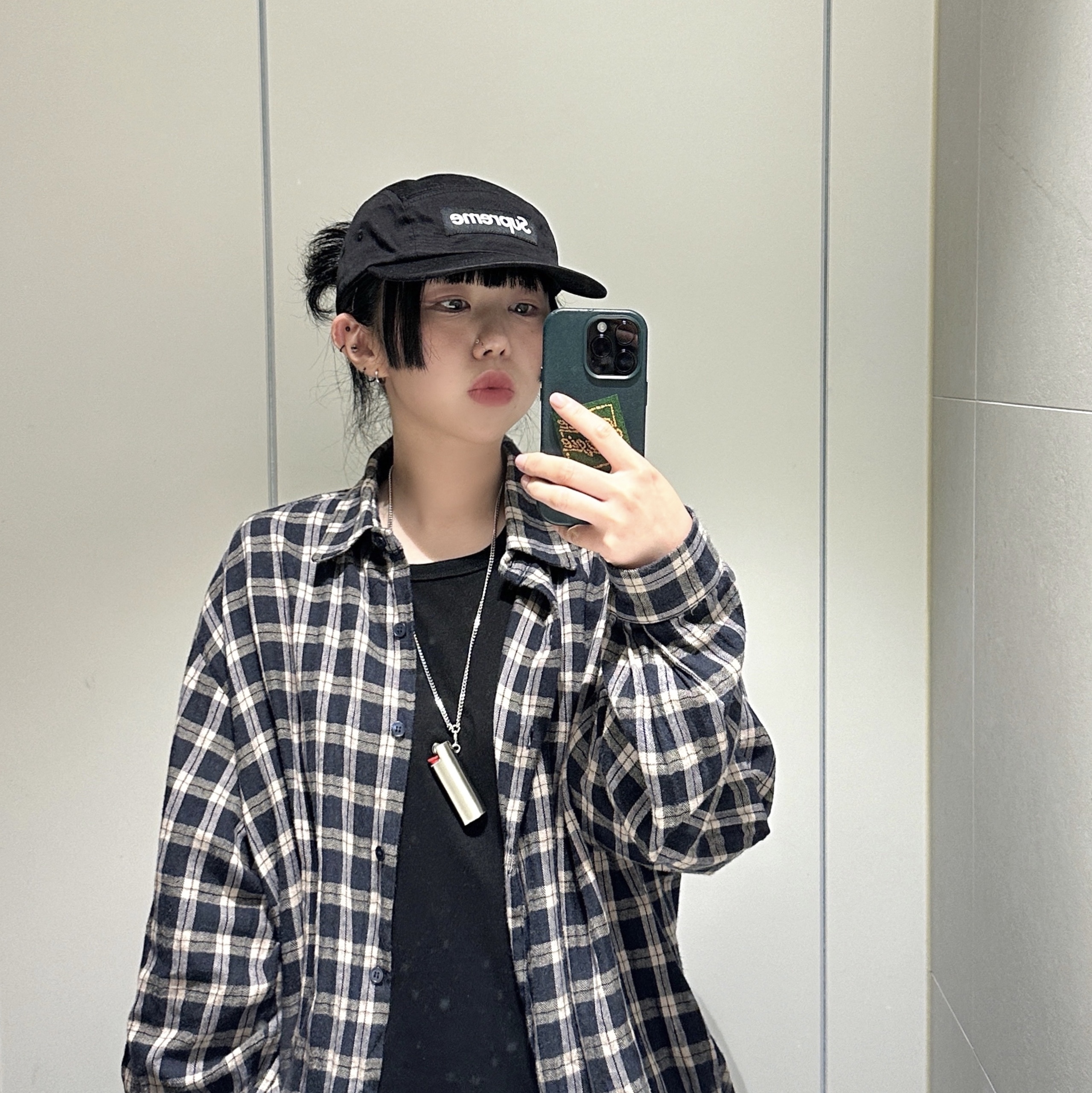 Supreme Washed Chino Twill Camp Cap Black, Ambush Lighter Case Necklace Silver 착용 스타일