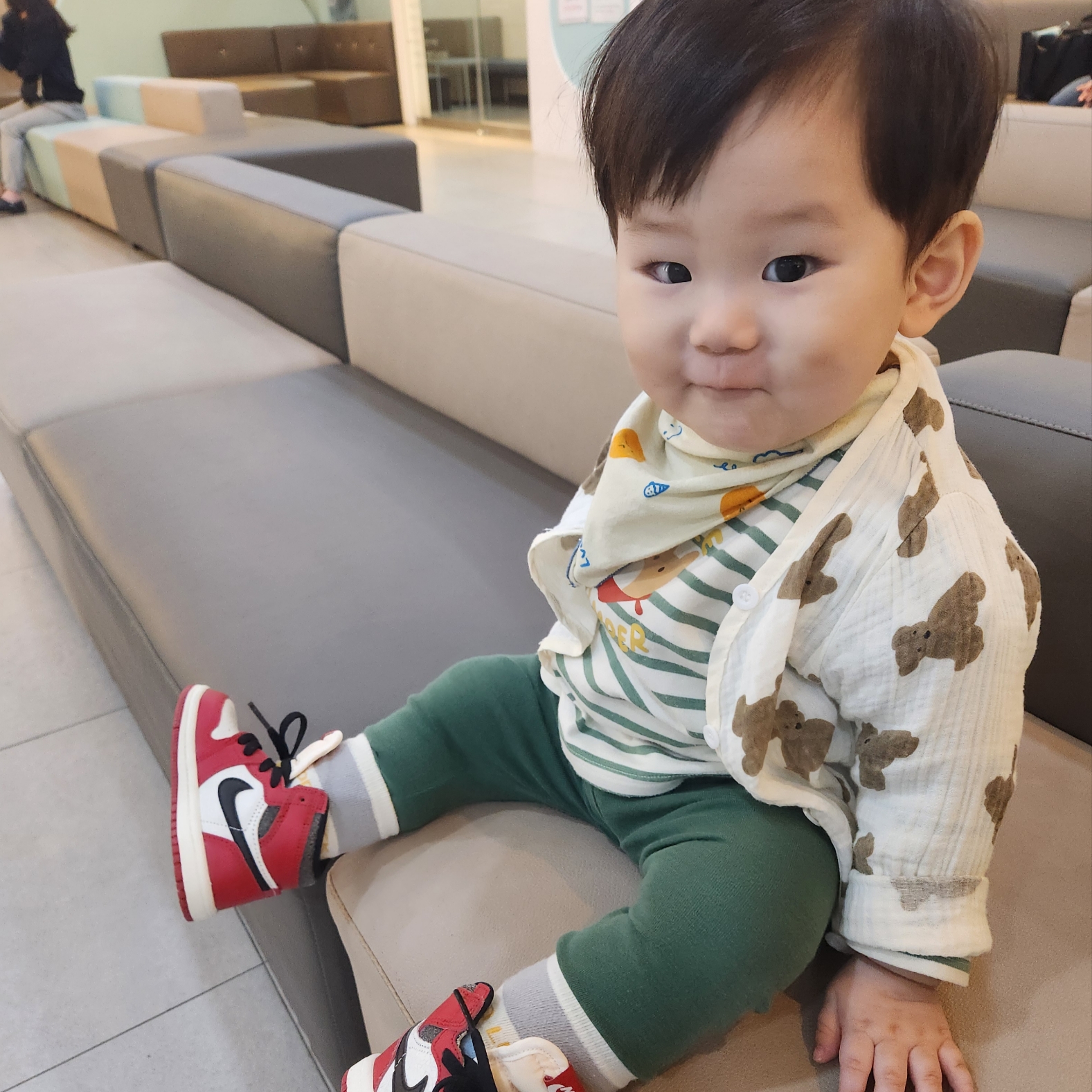 (TD) 조던 1 레트로 하이 OG 시카고 2022 착용 스타일 - 3
