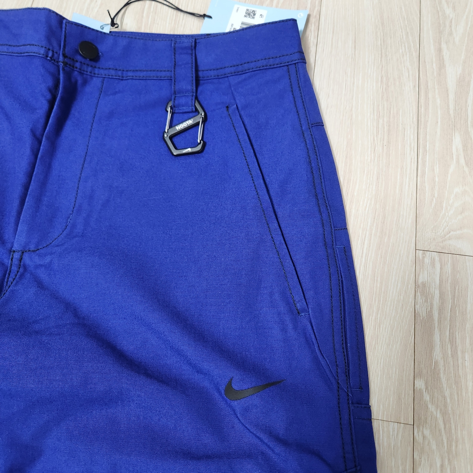 Nike x Drake Nocta x Kar L'Art De L'Automobile Racing Jacket Deep Royal Blue (FD2194-455), Nike x Drake Nocta x Kar L'Art De L'Automobile Pant Deep Royal Blue (FD6510-455) 착용 스타일 - 3