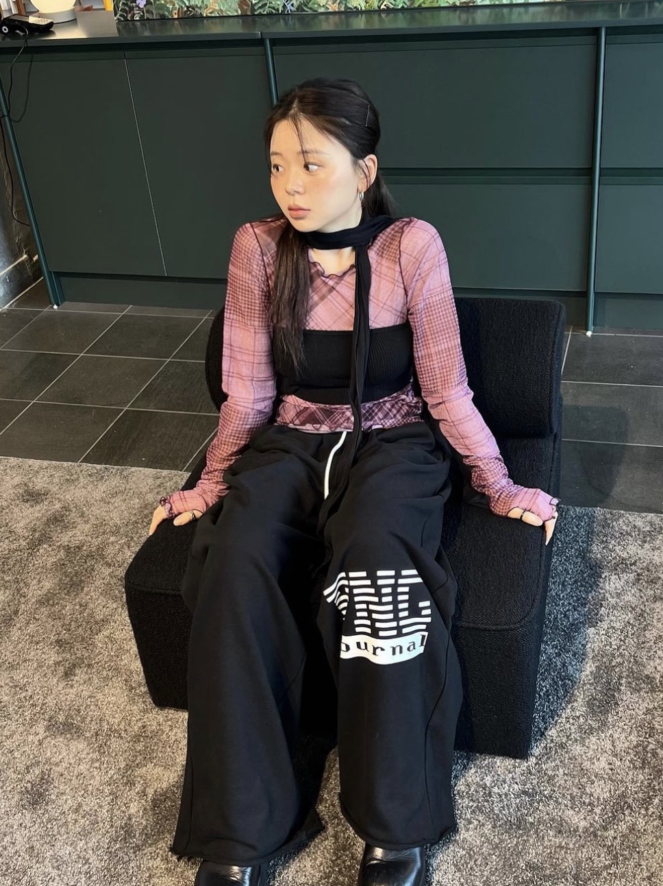 Gyeong Check Mesh Top Pink Check, Gyeong Check Mesh Top Blue Check 착용 스타일