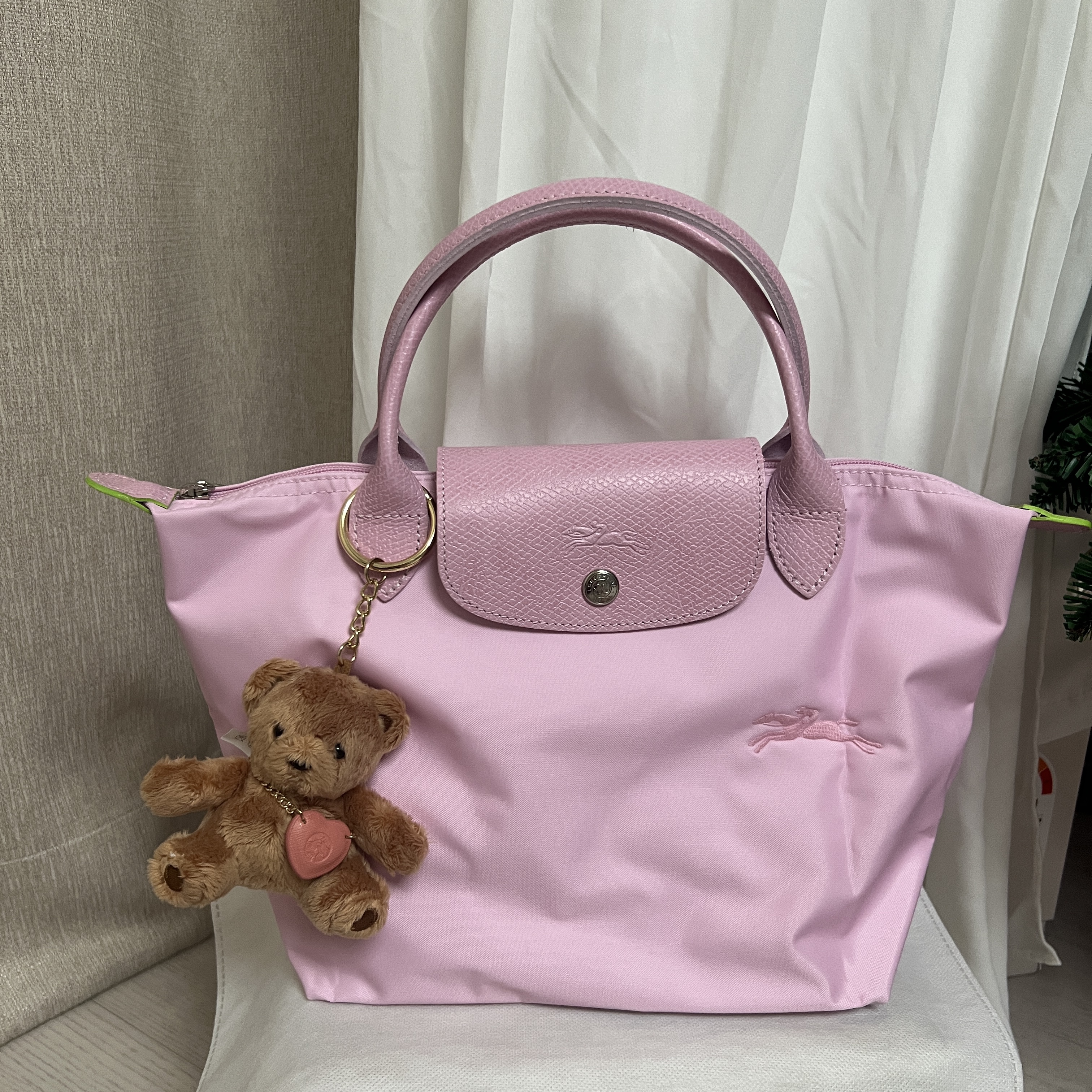 Longchamp Le Pliage Green Handbag S Pink 착용 스타일