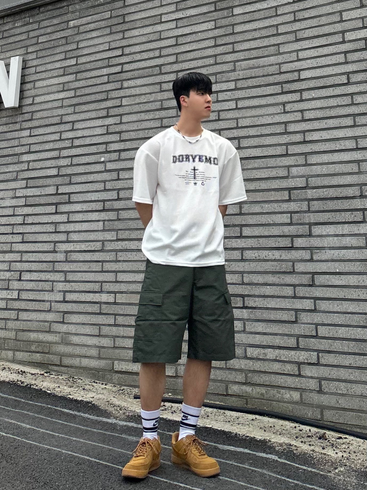 Nike Air Force 1 '07 WB Flax 착용 스타일 - 1
