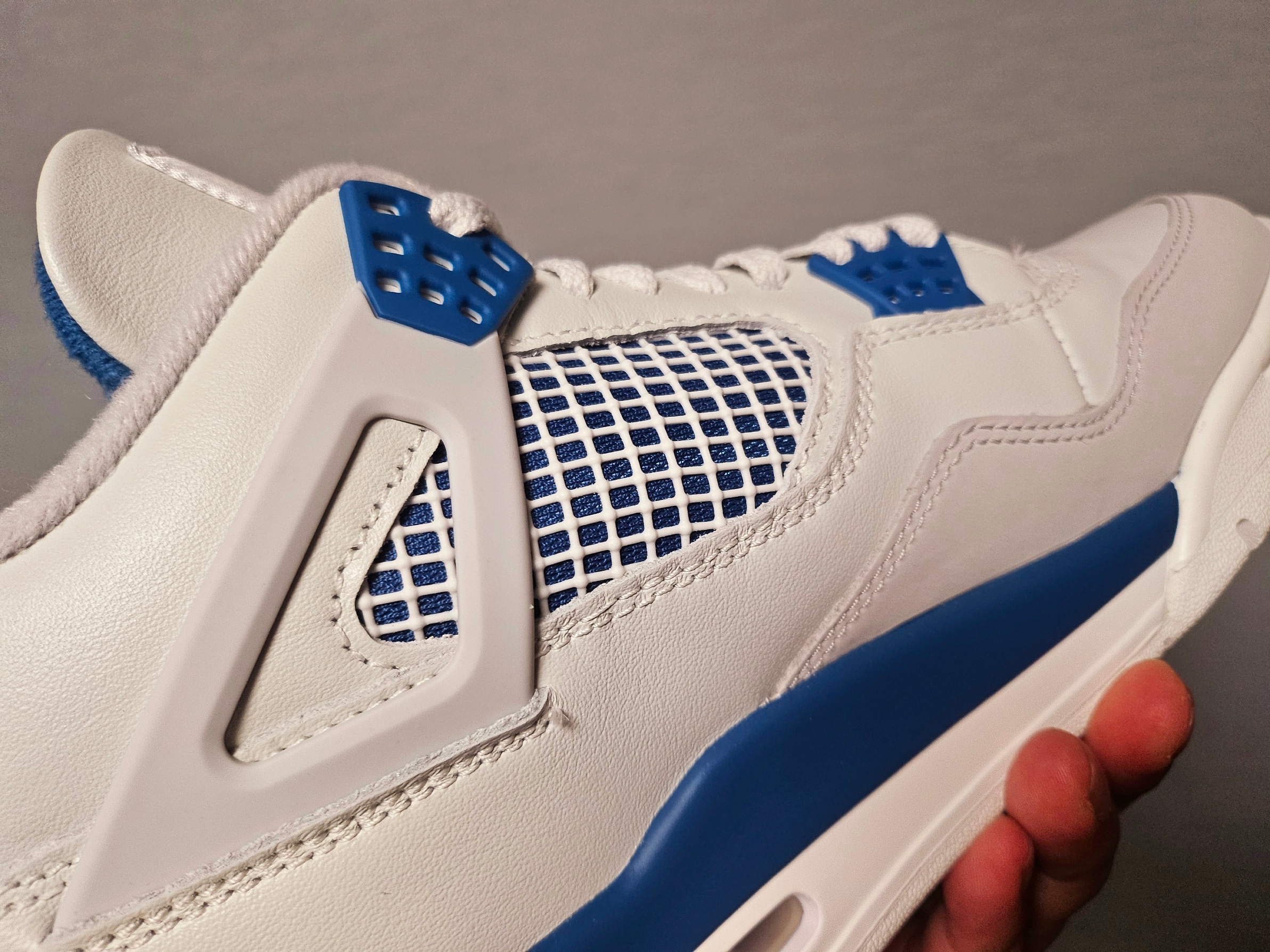 Jordan 4 Retro Industrial Blue 착용 스타일 - 5