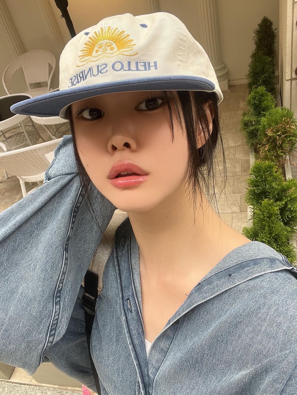 Hello Sunrise  Two Tone Washed OG Logo 6panel Cap Off White & Black 착용 스타일