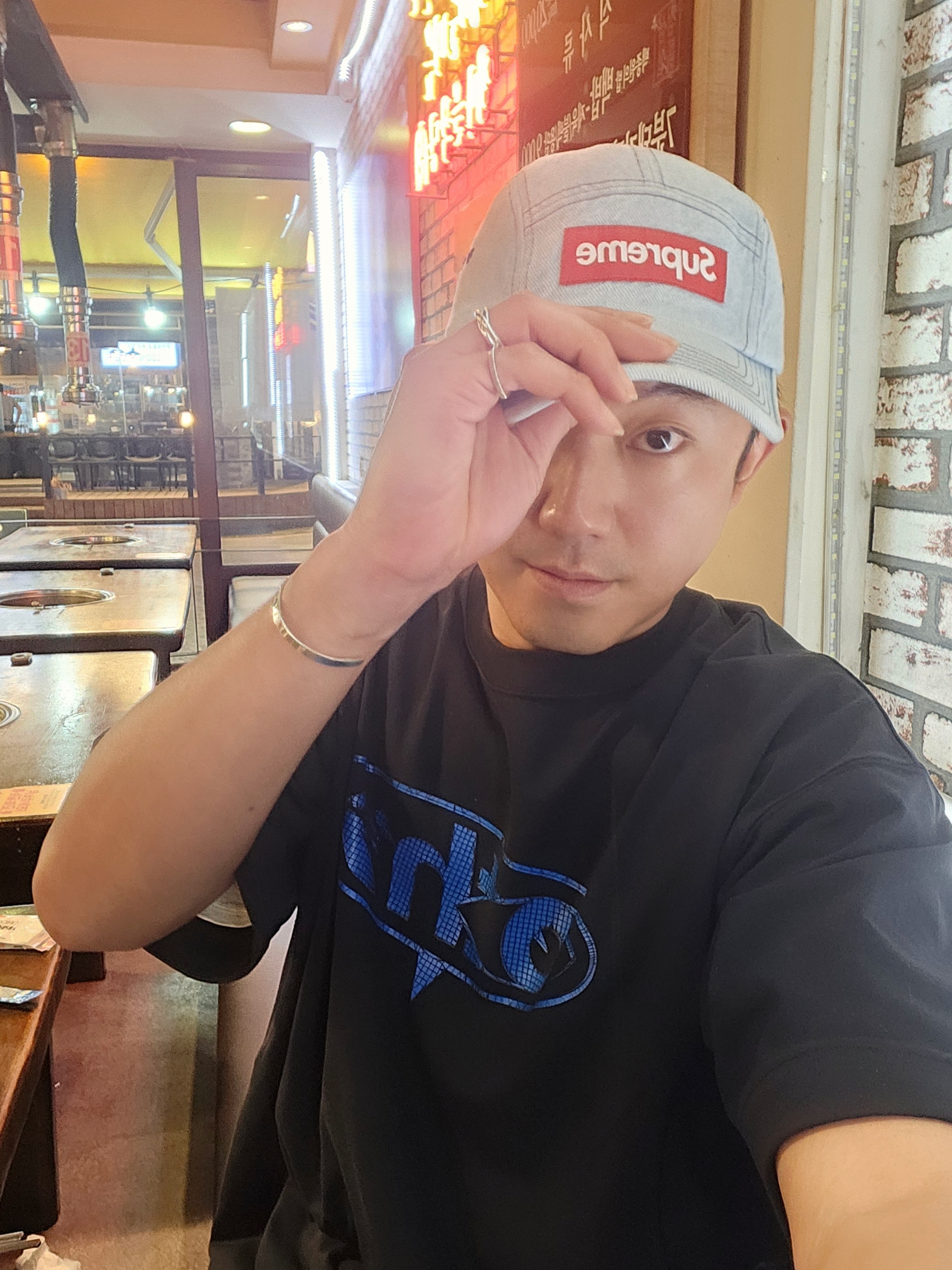 Supreme Denim Camp Cap Washed Blue - 22FW, Nike x Off-White NRG T-Shirt Black - Asia 착용 스타일 - 1