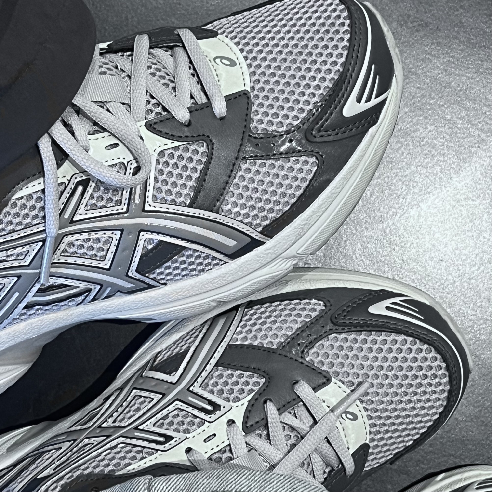 Asics Gel-1130 Oyster Grey Clay Grey 착용 스타일