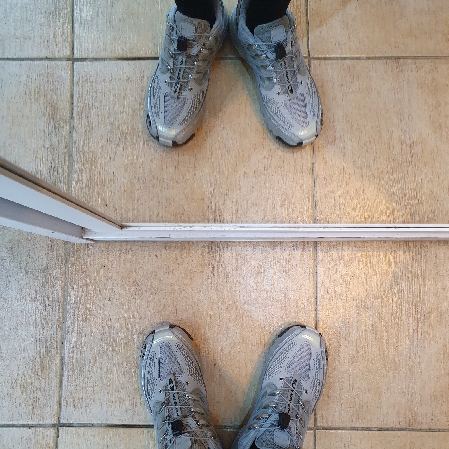 Salomon ACS Pro Metal Ghost 착용 스타일 - 1