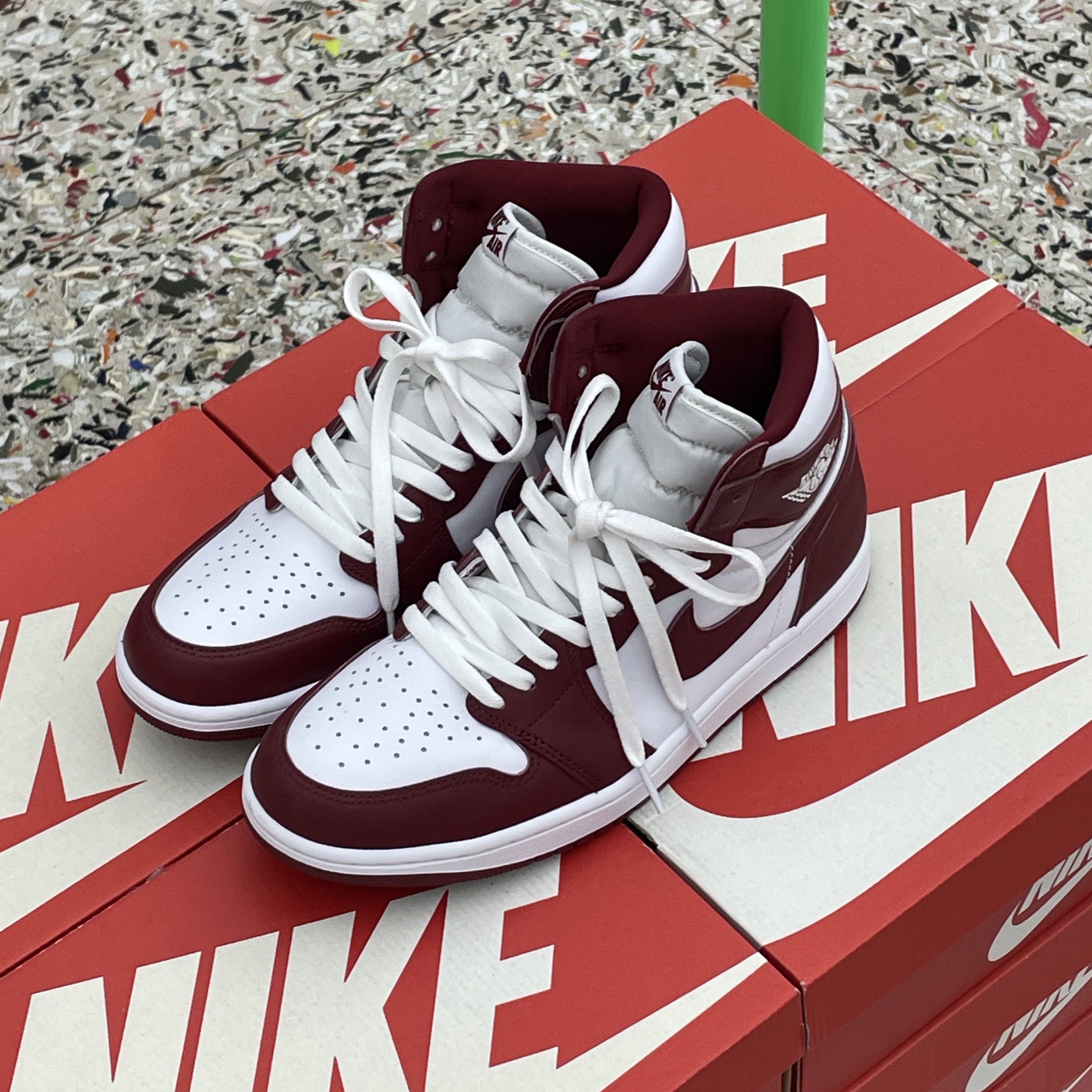 Jordan 1 Retro High OG Artisanal Red 착용 스타일